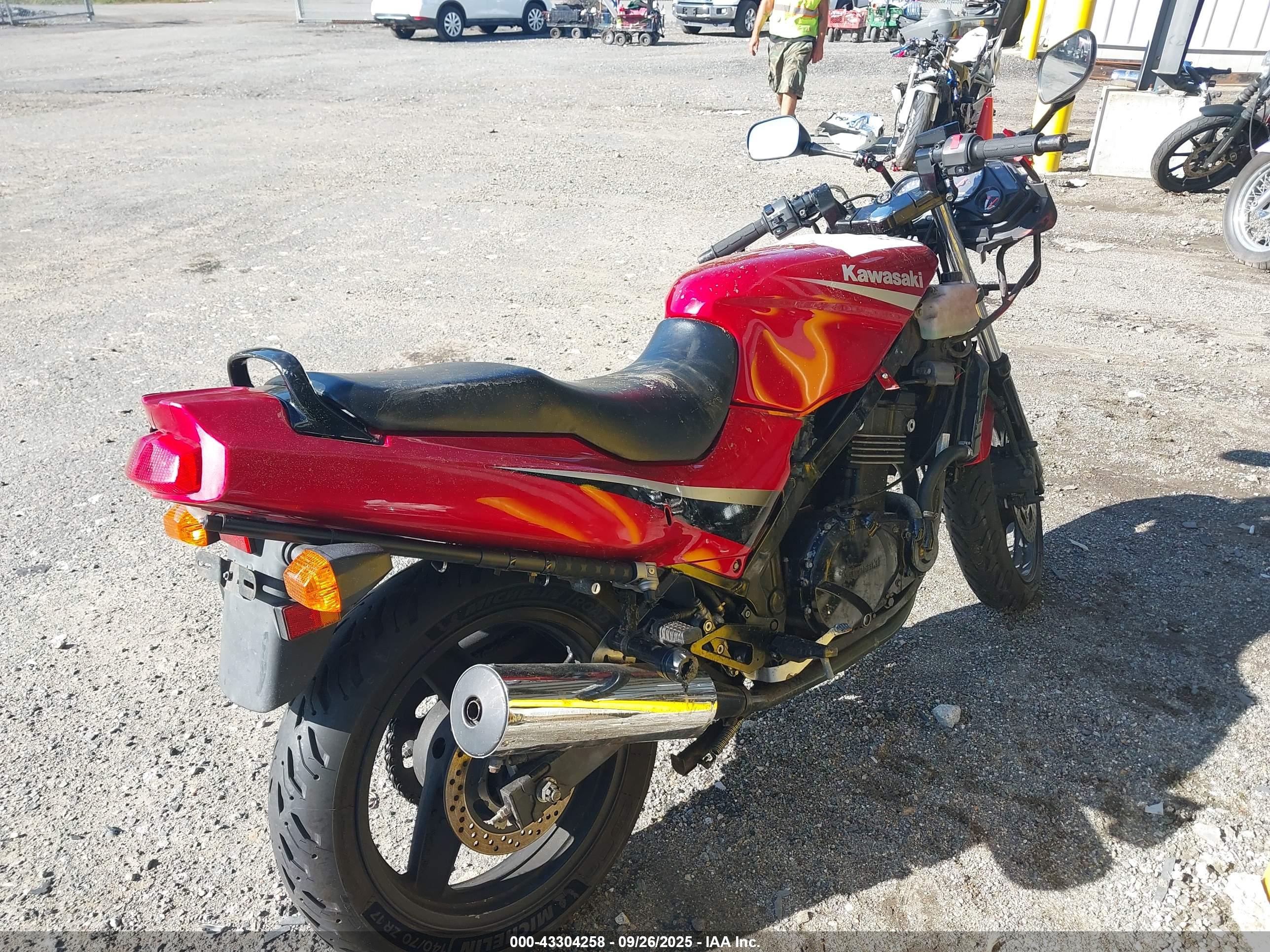 KAWASAKI EX500 image 4