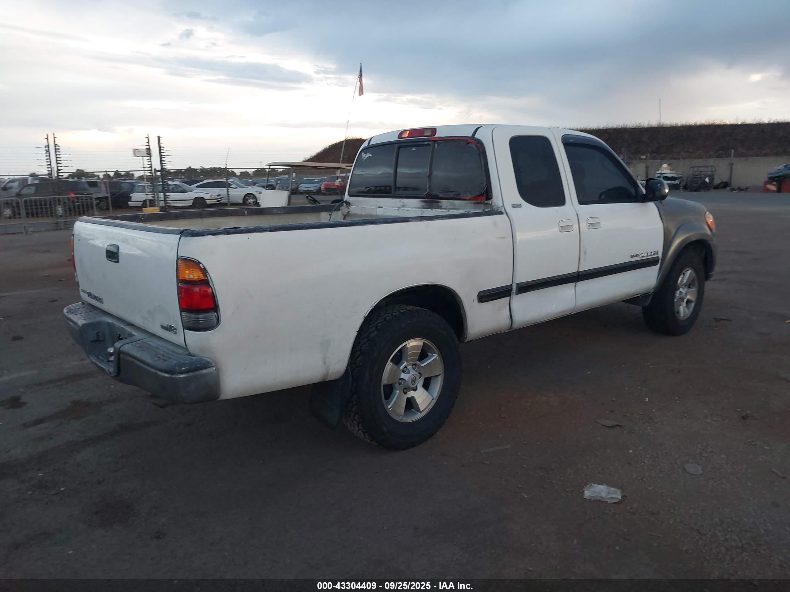 TOYOTA TUNDRA image 4