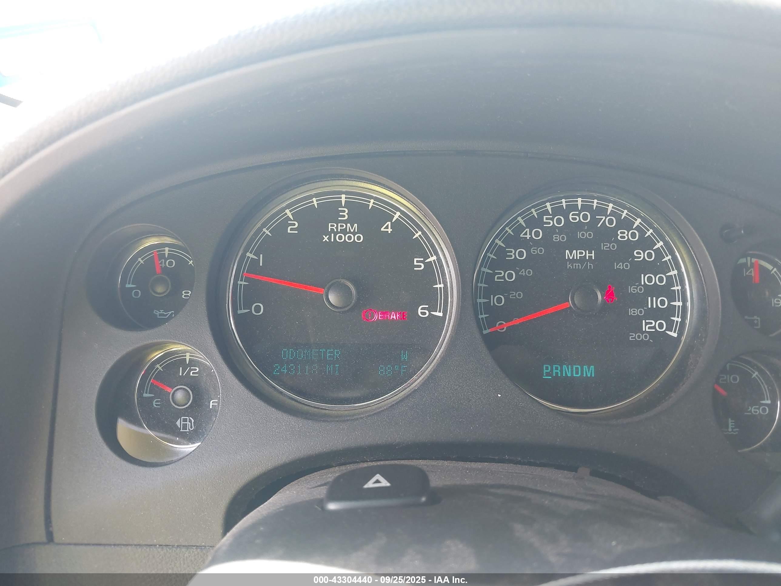 GMC YUKON image 7