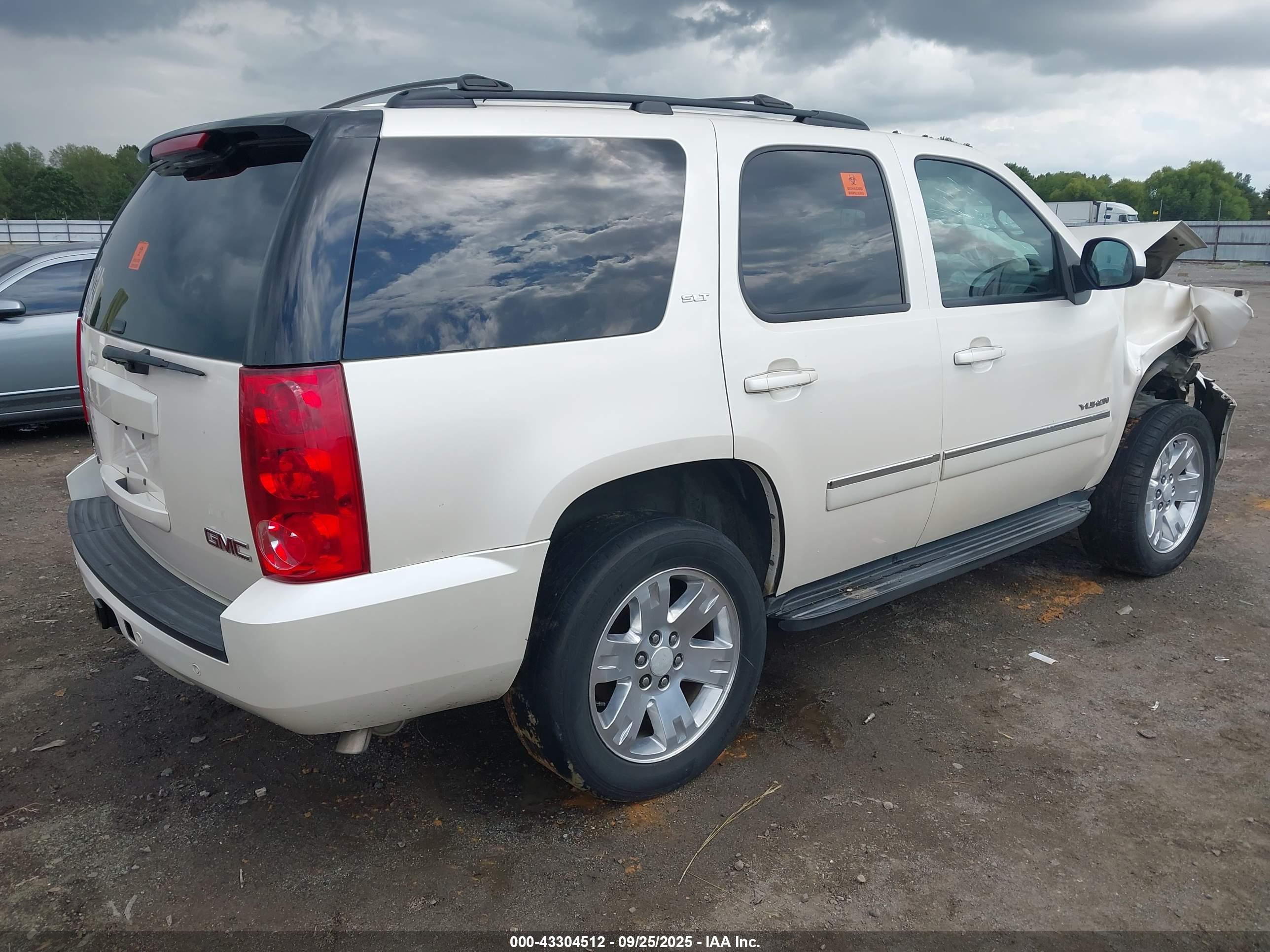GMC YUKON image 4