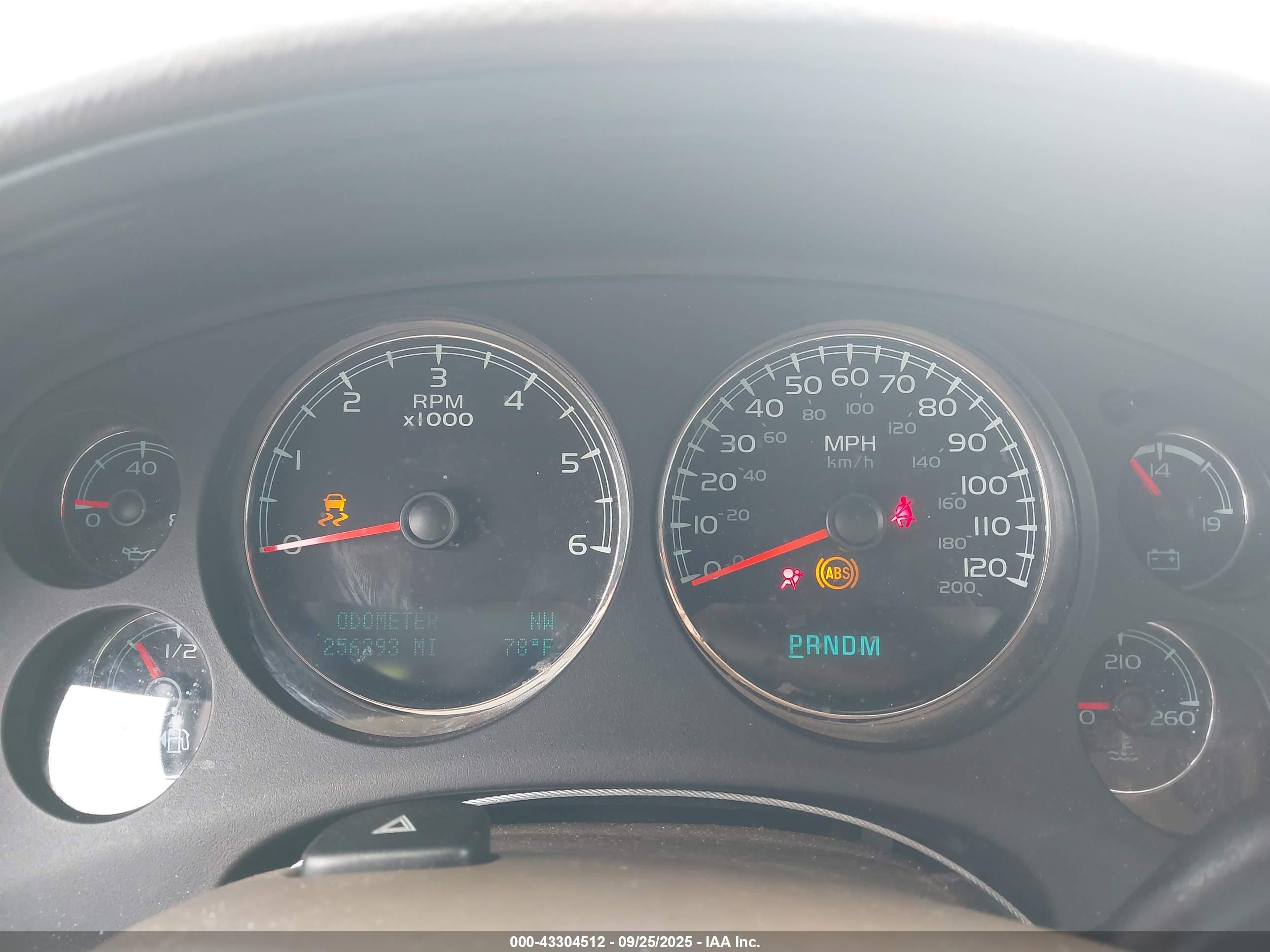 GMC YUKON image 7