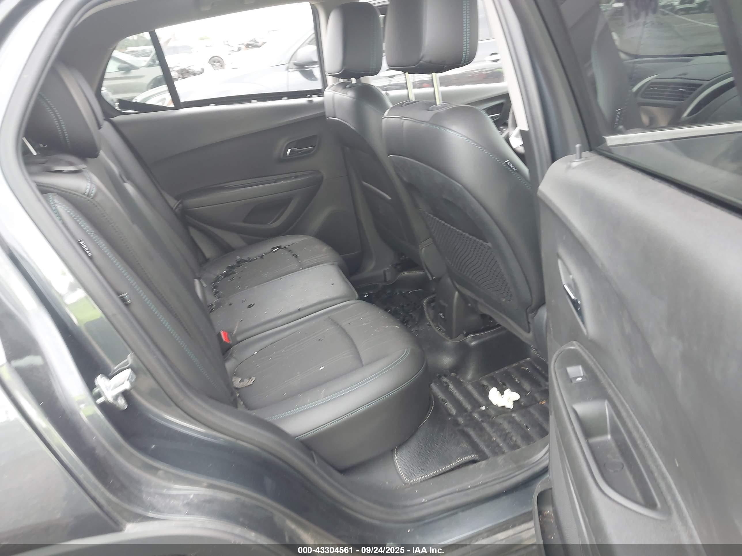 CHEVROLET TRAX image 8