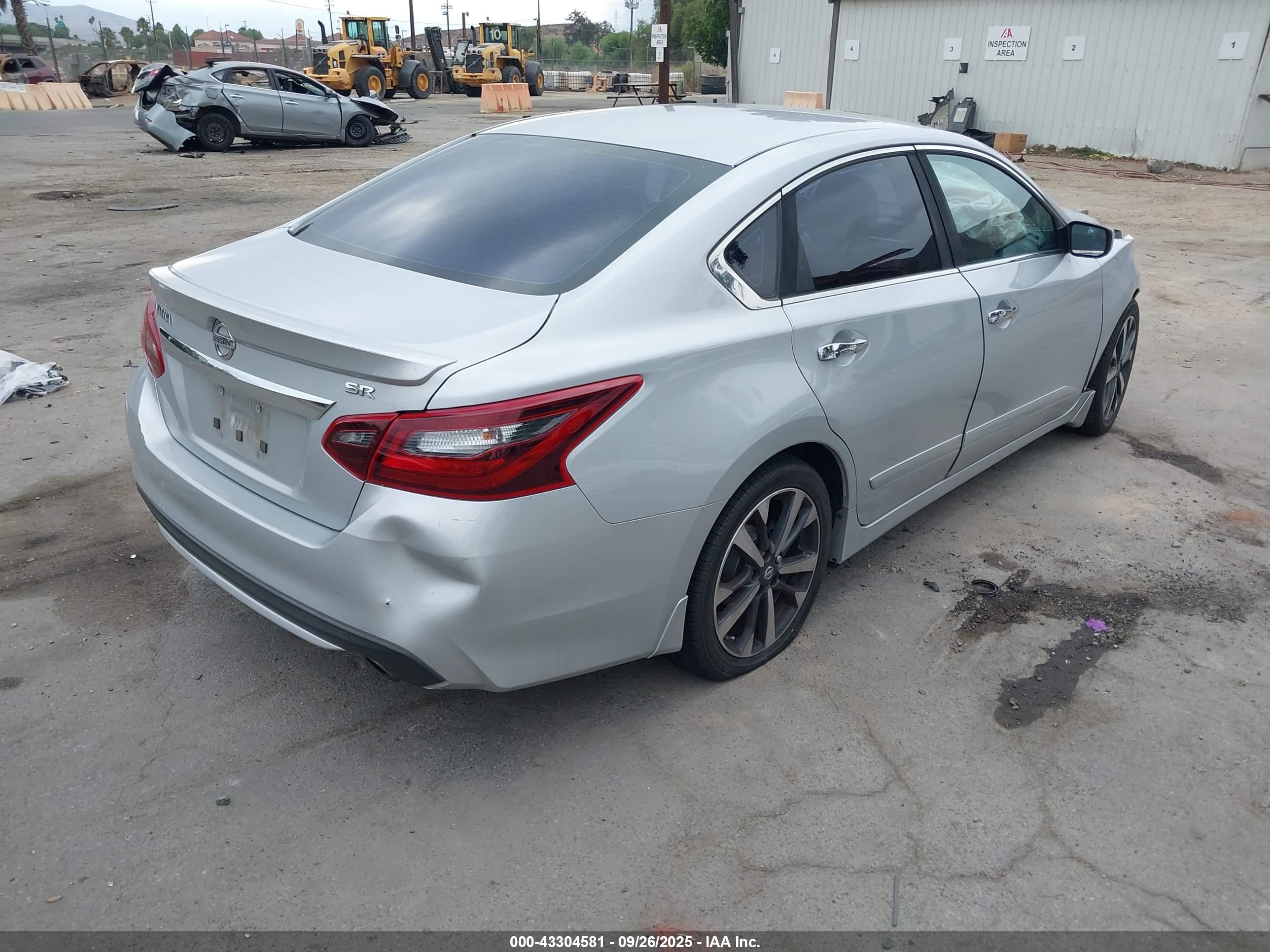 NISSAN ALTIMA image 4