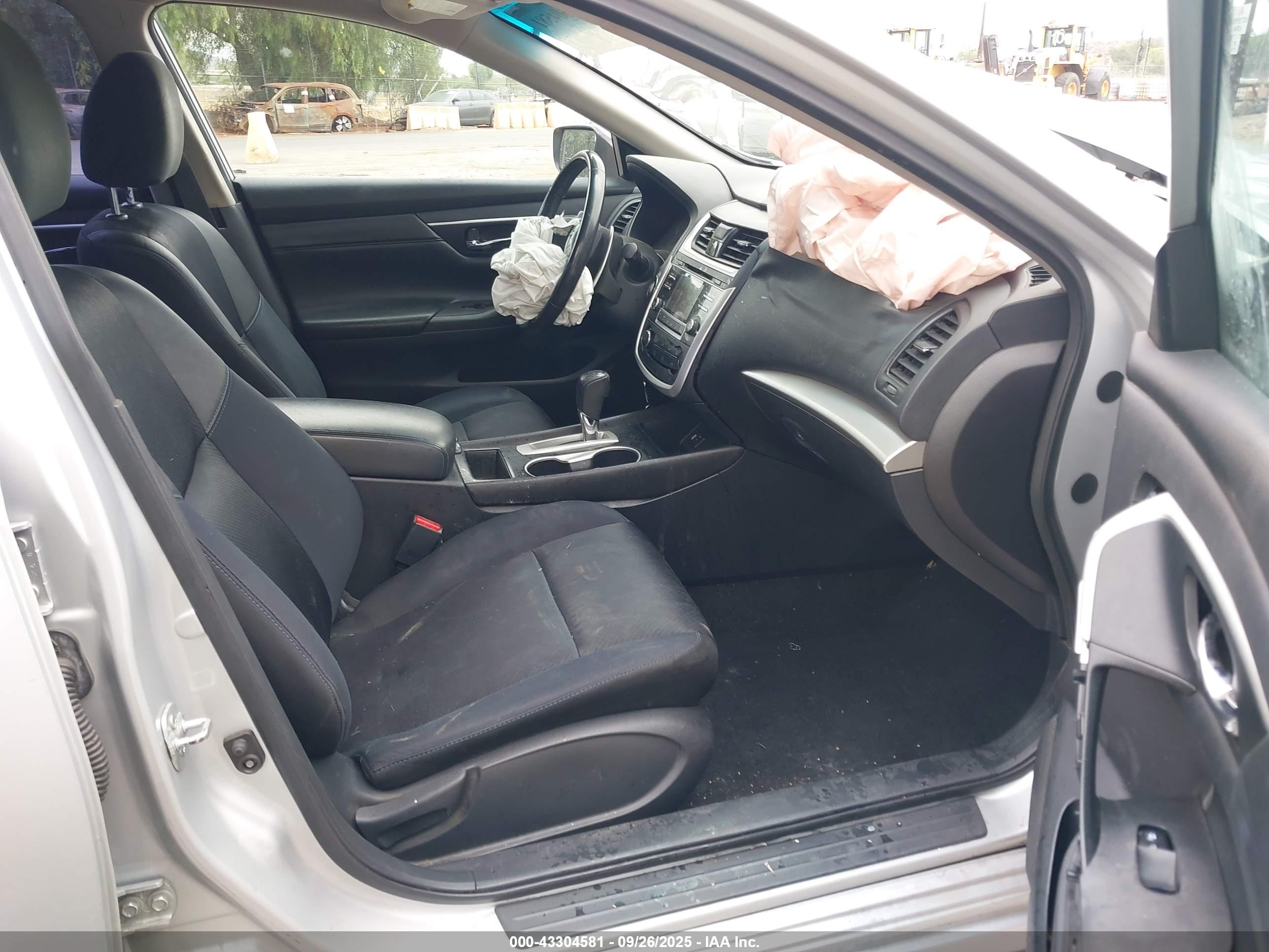 NISSAN ALTIMA image 5