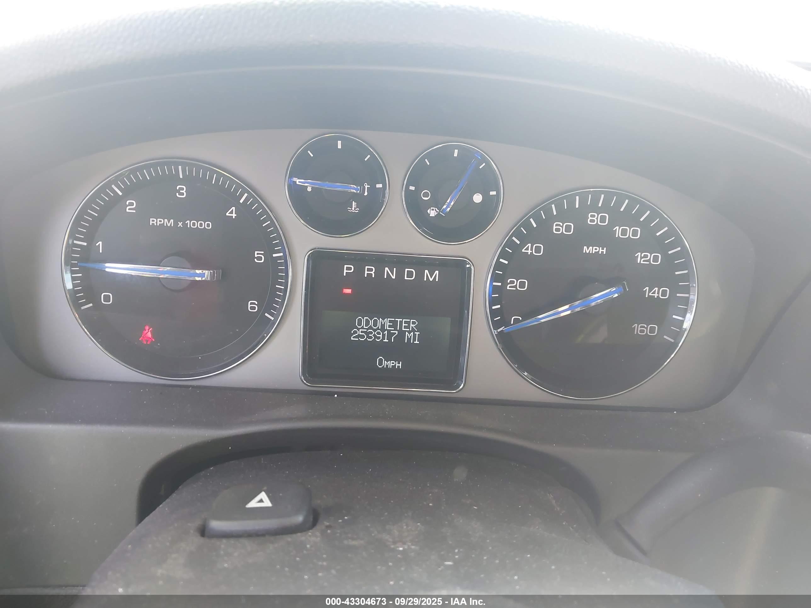 CADILLAC ESCALADE image 7