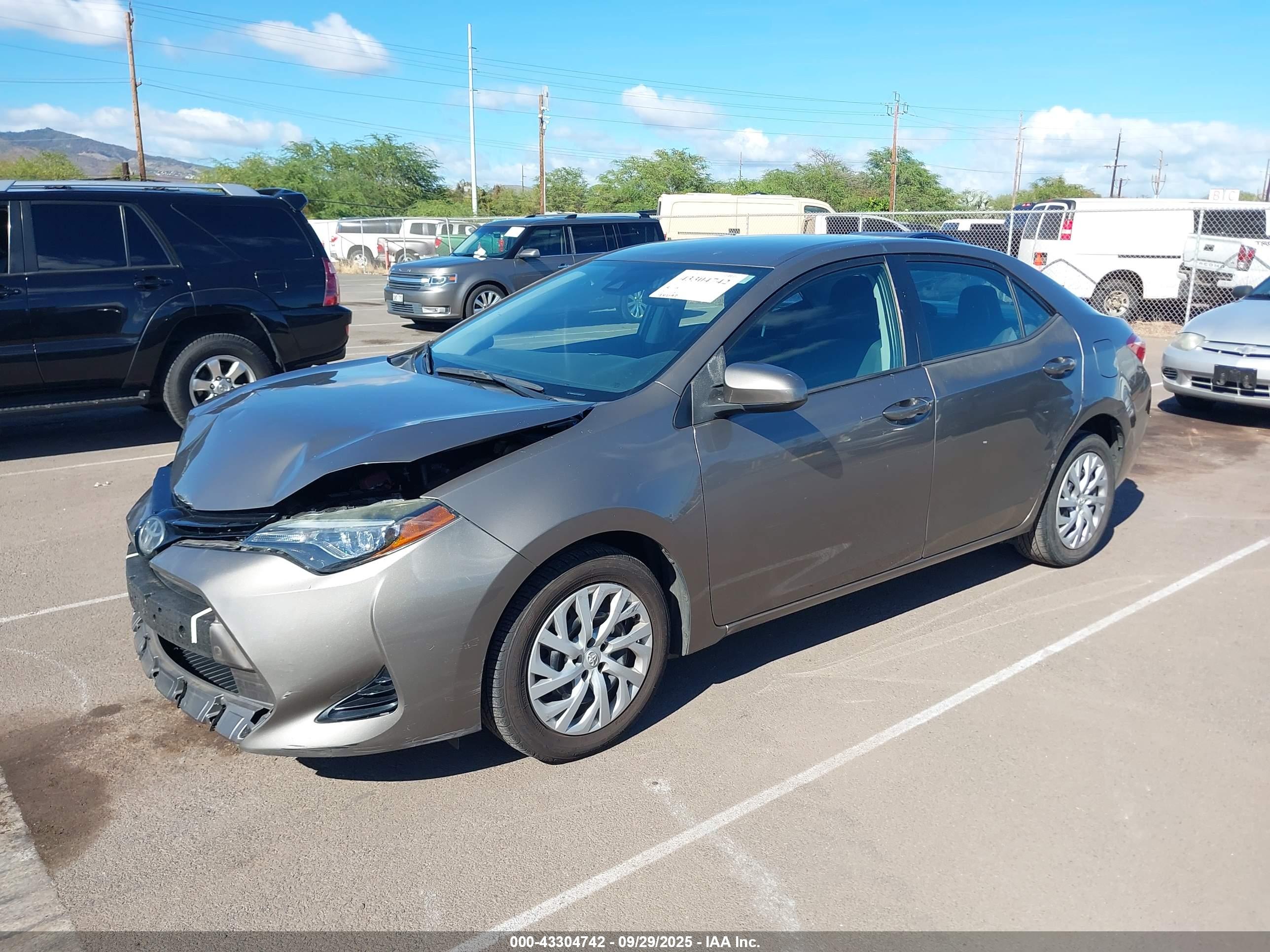 TOYOTA COROLLA image 2