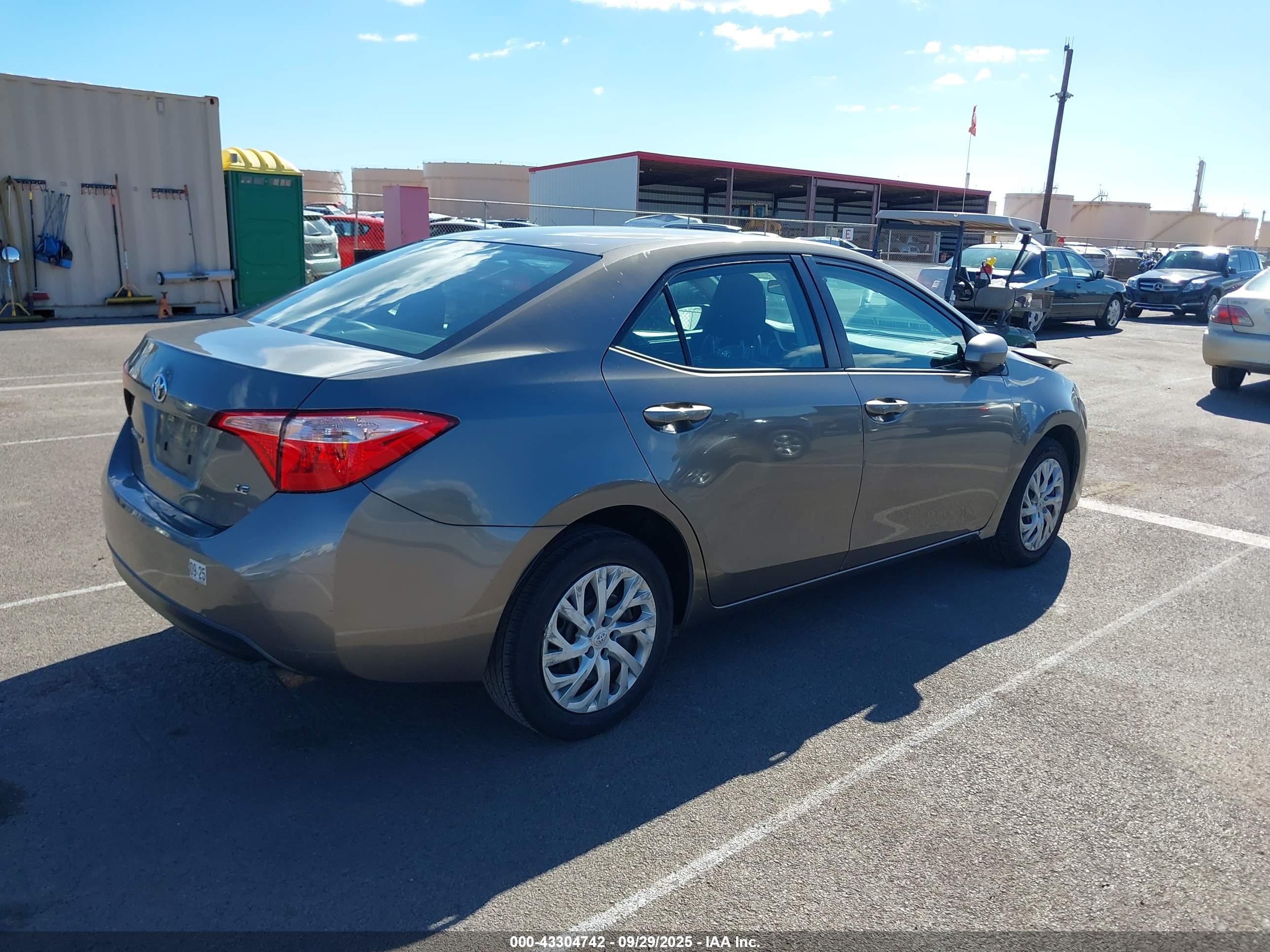TOYOTA COROLLA image 4
