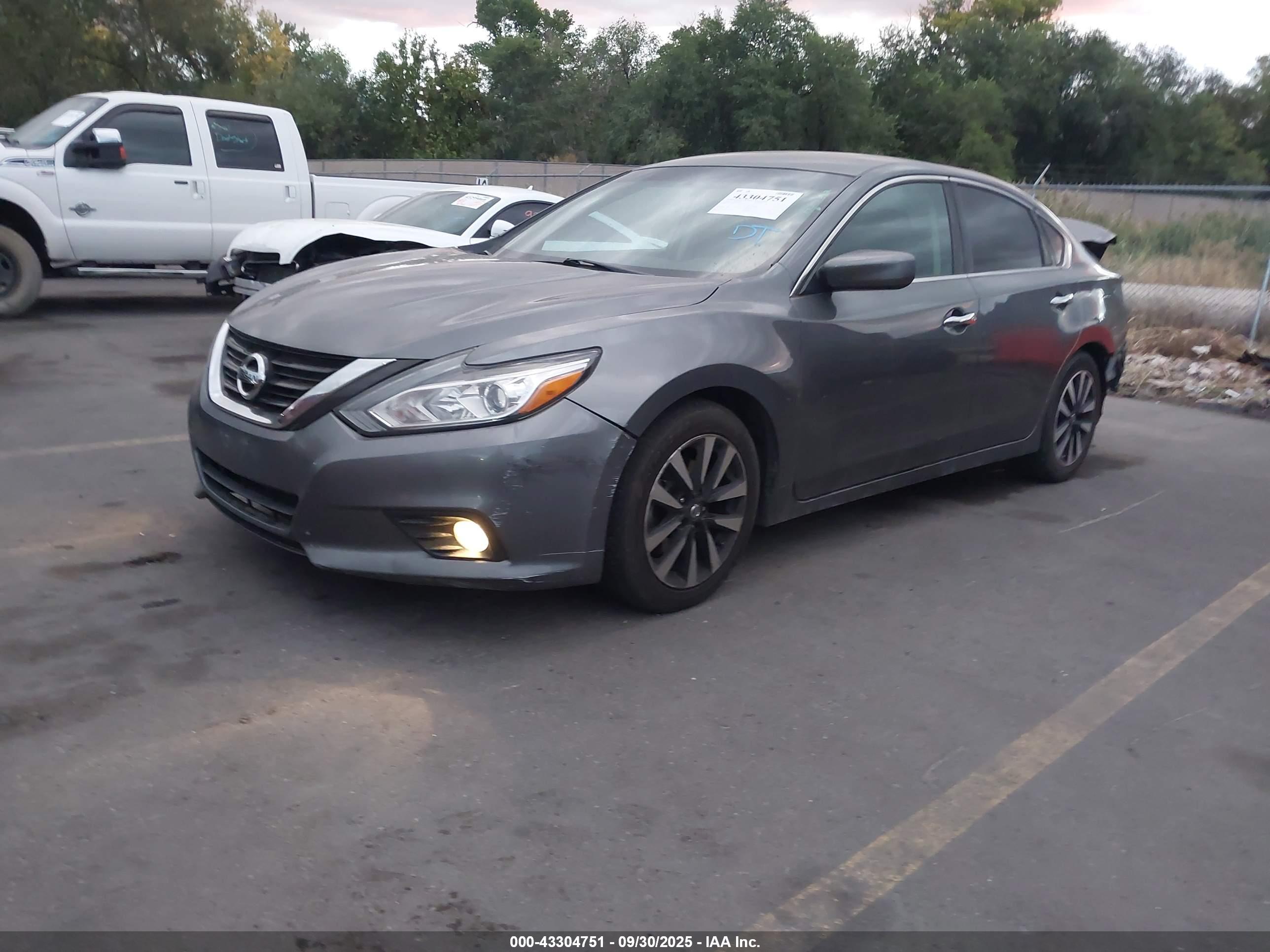 NISSAN ALTIMA image 2