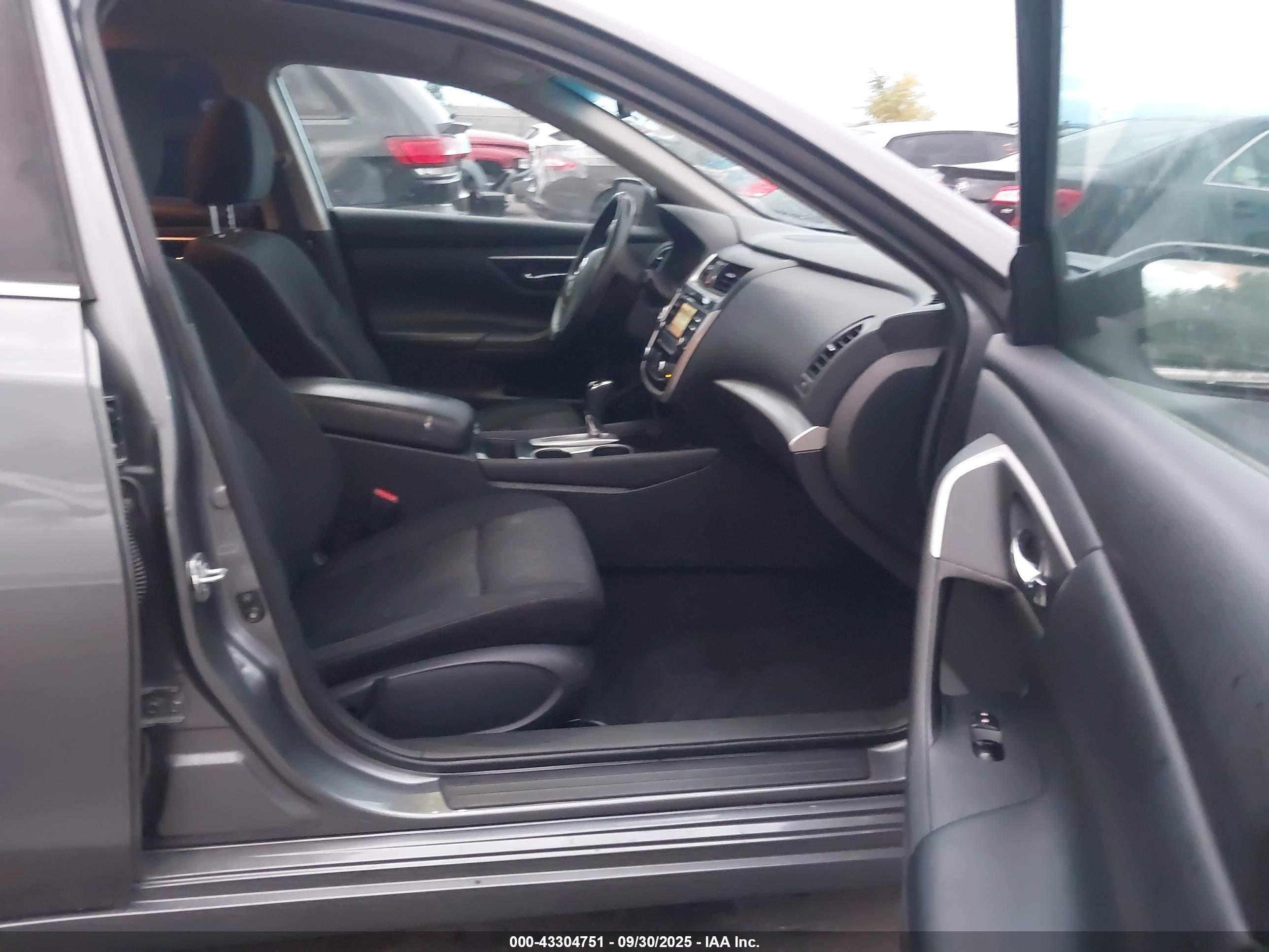 NISSAN ALTIMA image 5