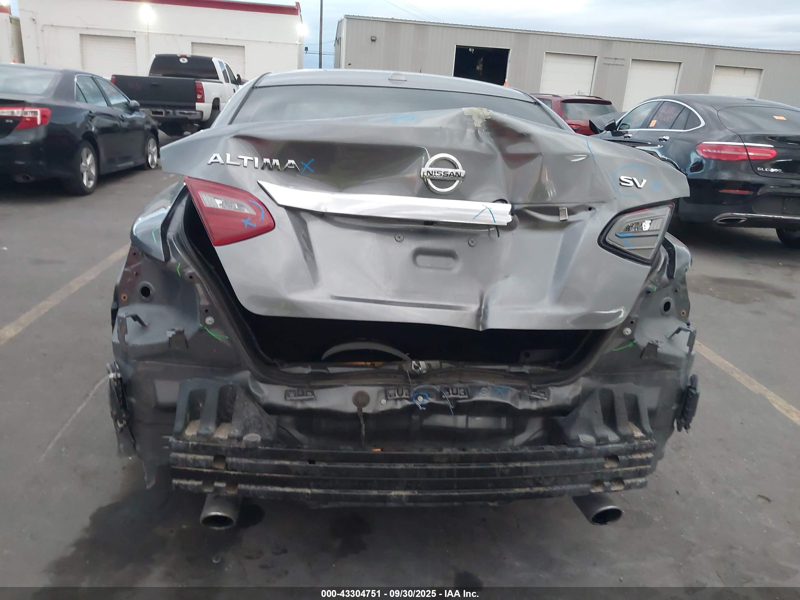 NISSAN ALTIMA image 6