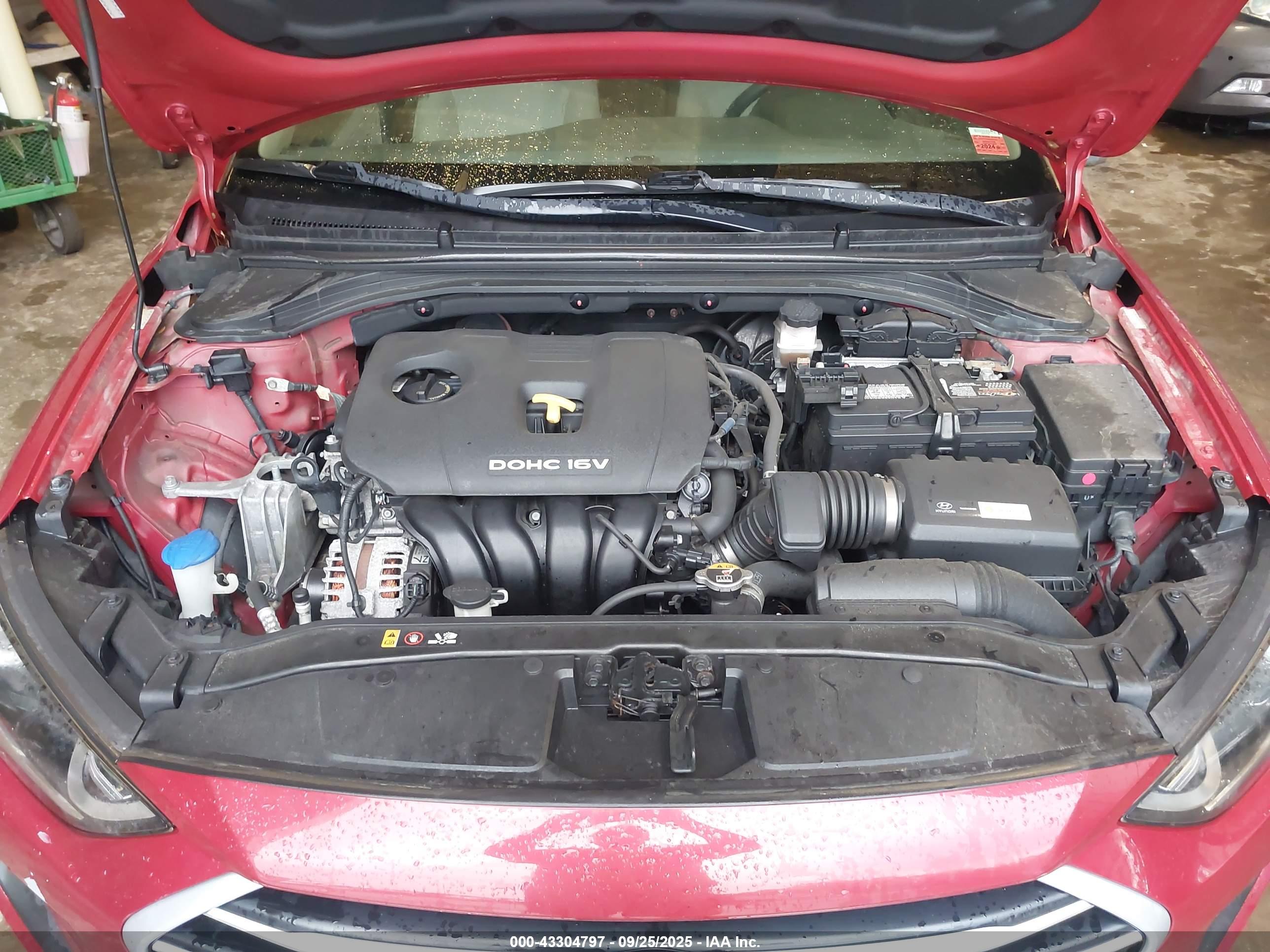 HYUNDAI ELANTRA image 10