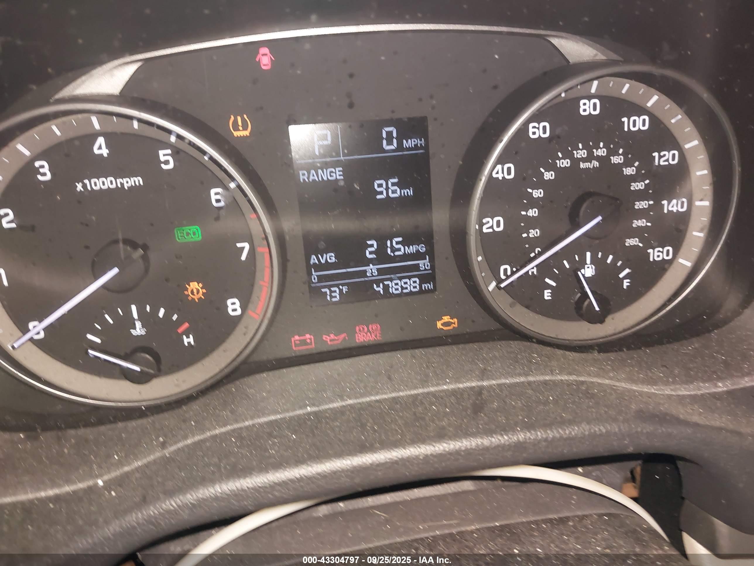 HYUNDAI ELANTRA image 7