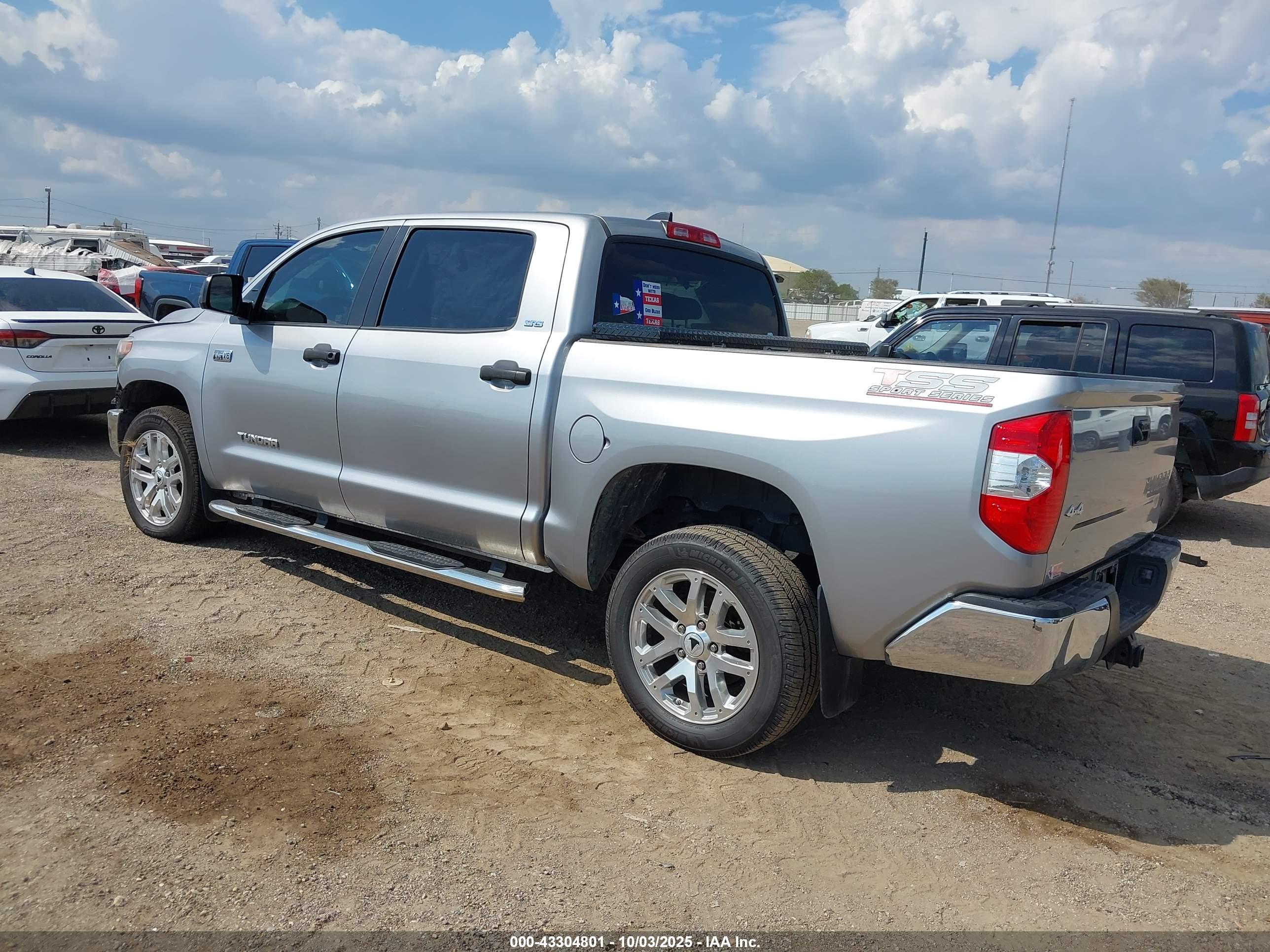 TOYOTA TUNDRA image 3