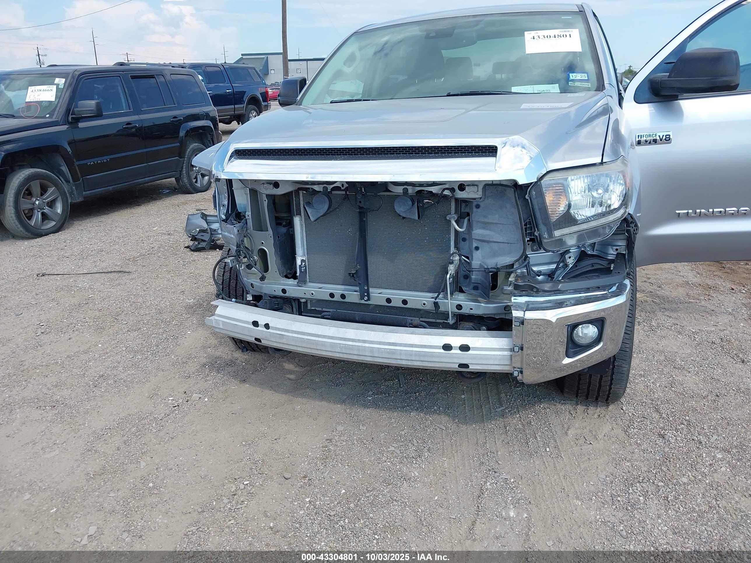 TOYOTA TUNDRA image 6
