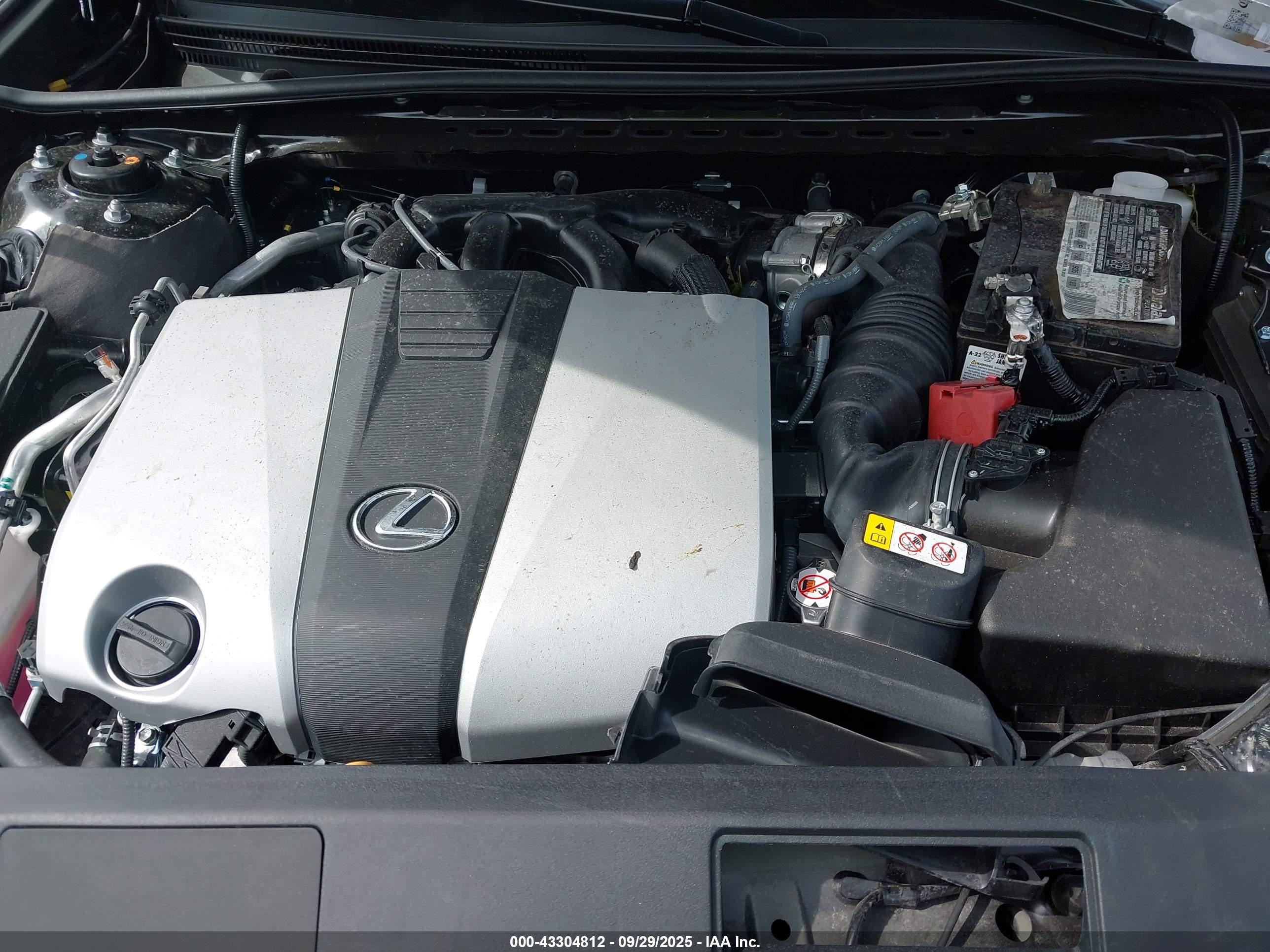 LEXUS ES image 10