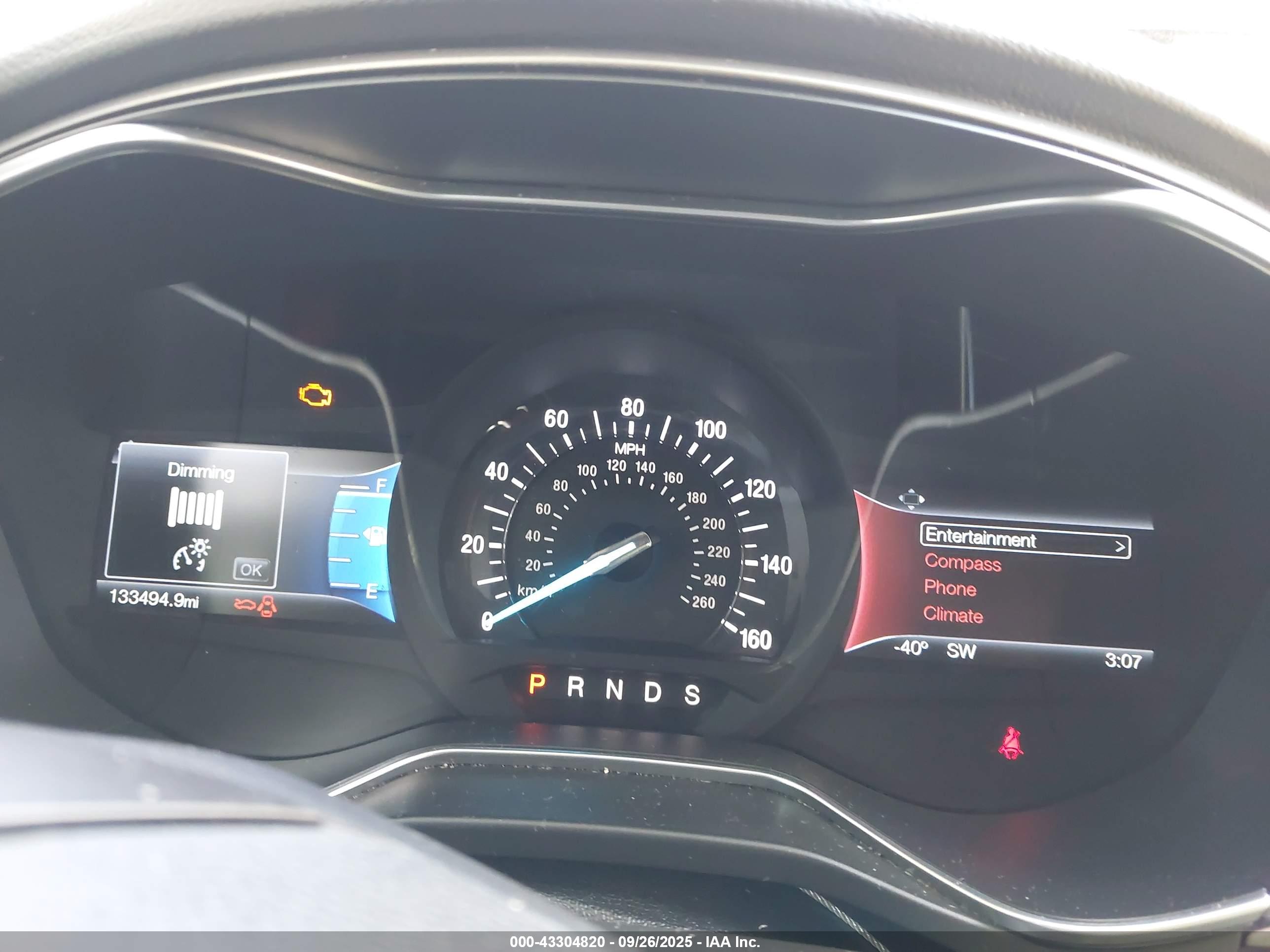 FORD FUSION image 7