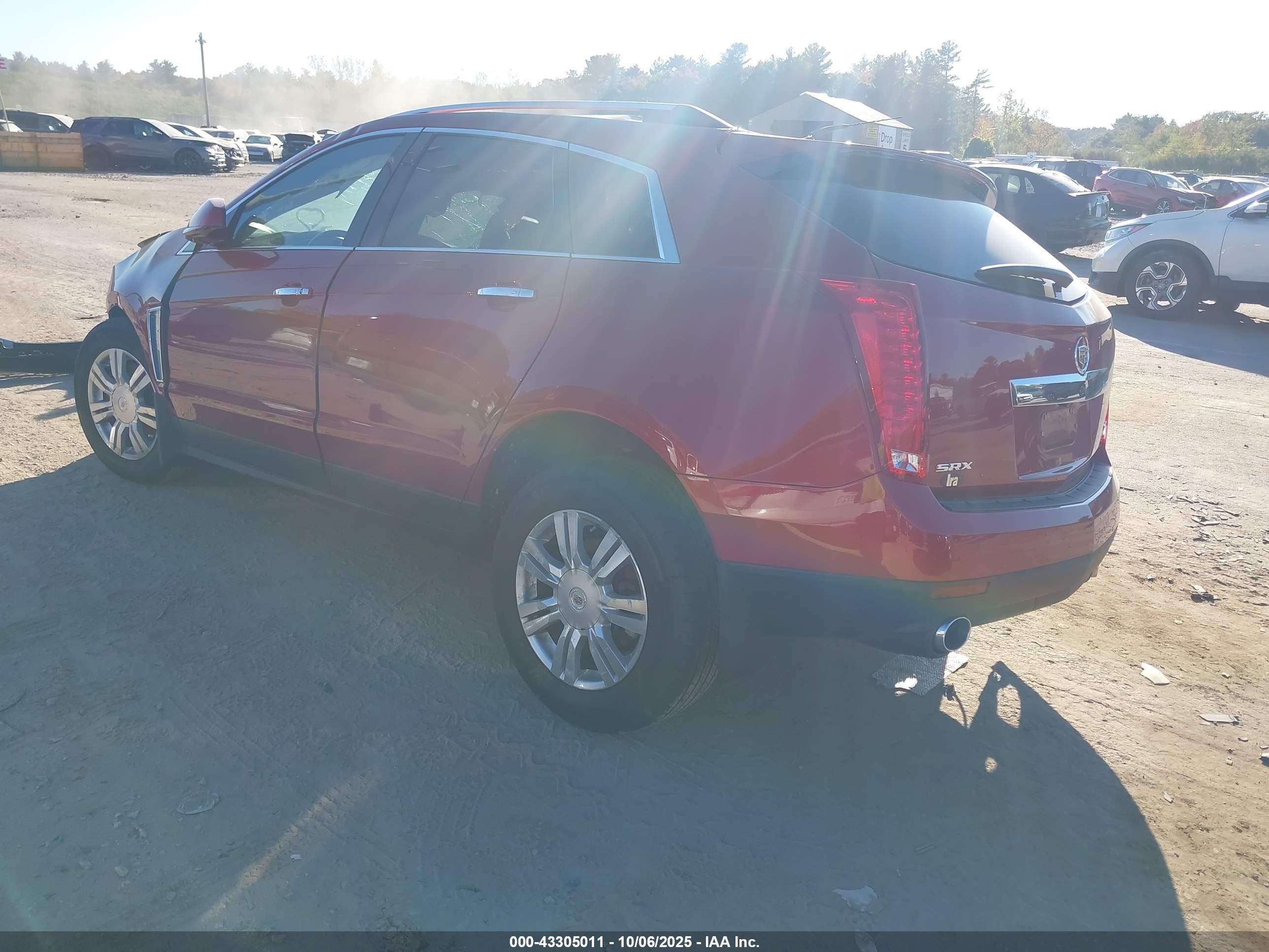 CADILLAC SRX image 3