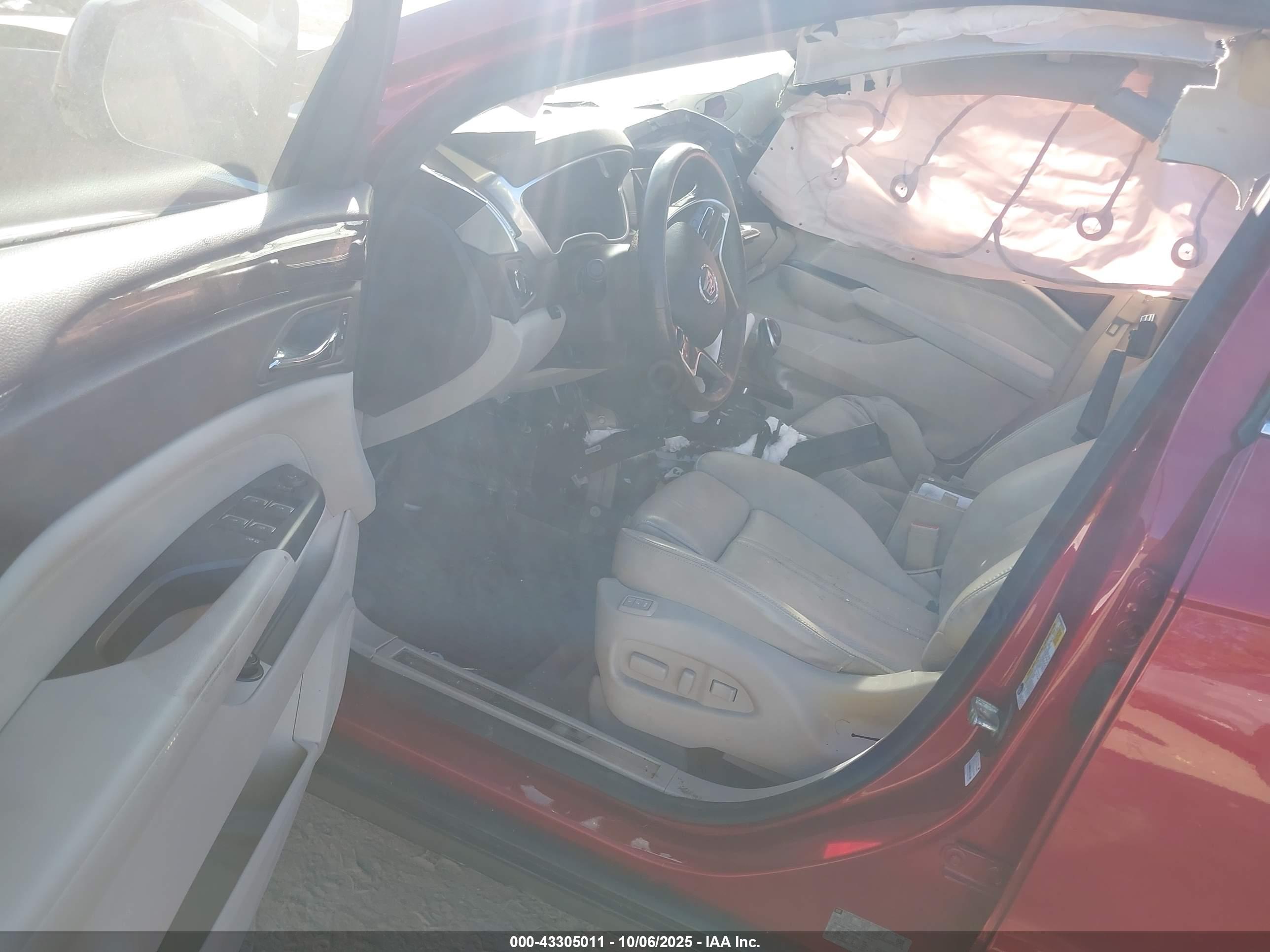 CADILLAC SRX image 5
