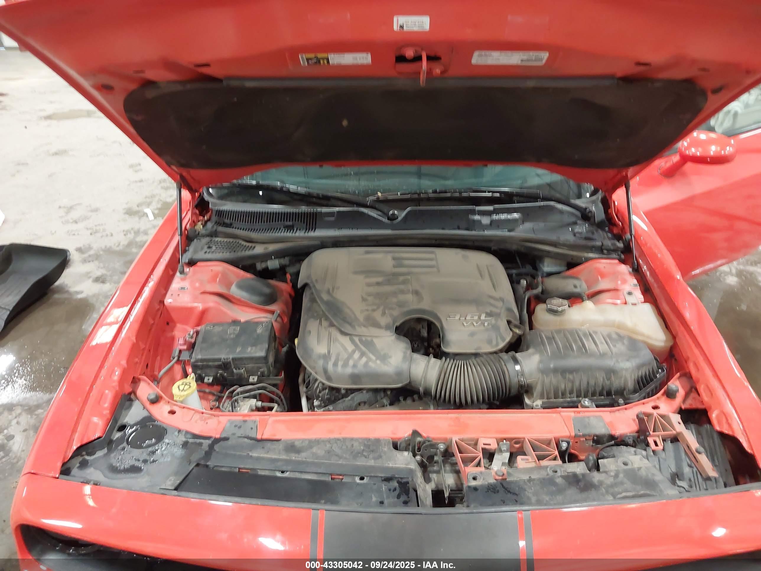DODGE CHALLENGER image 10