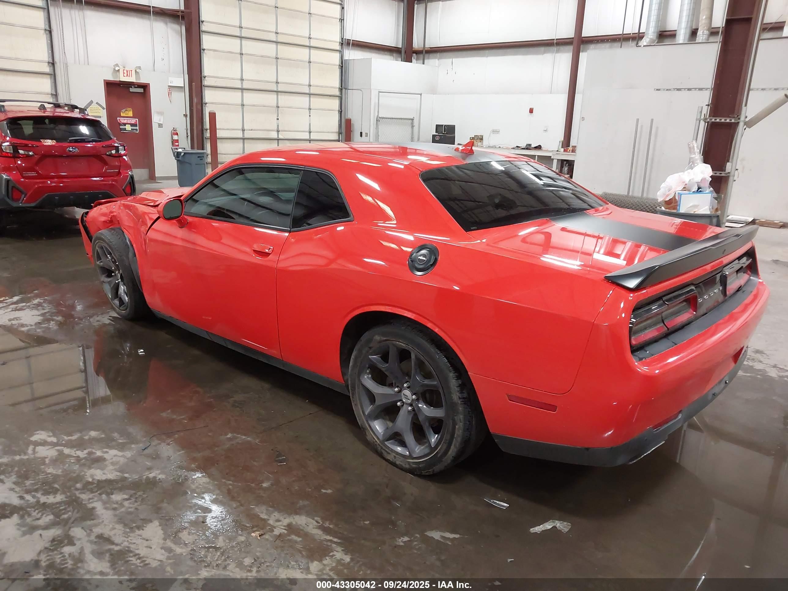 DODGE CHALLENGER image 3