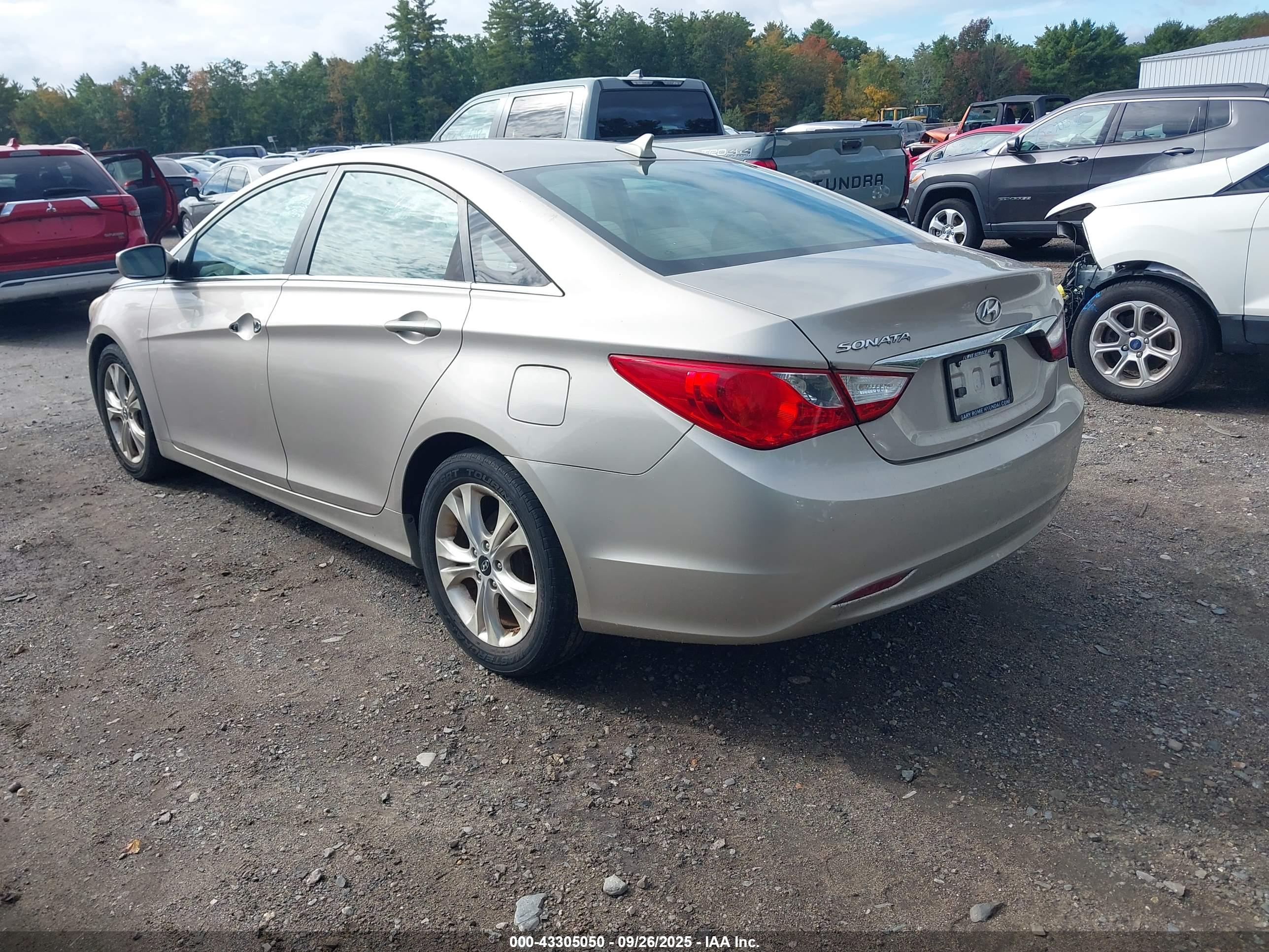 HYUNDAI SONATA image 3