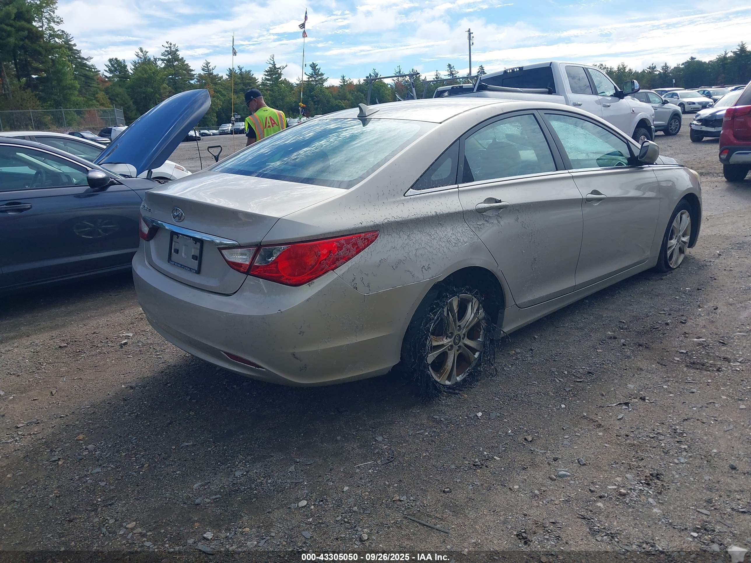 HYUNDAI SONATA image 4