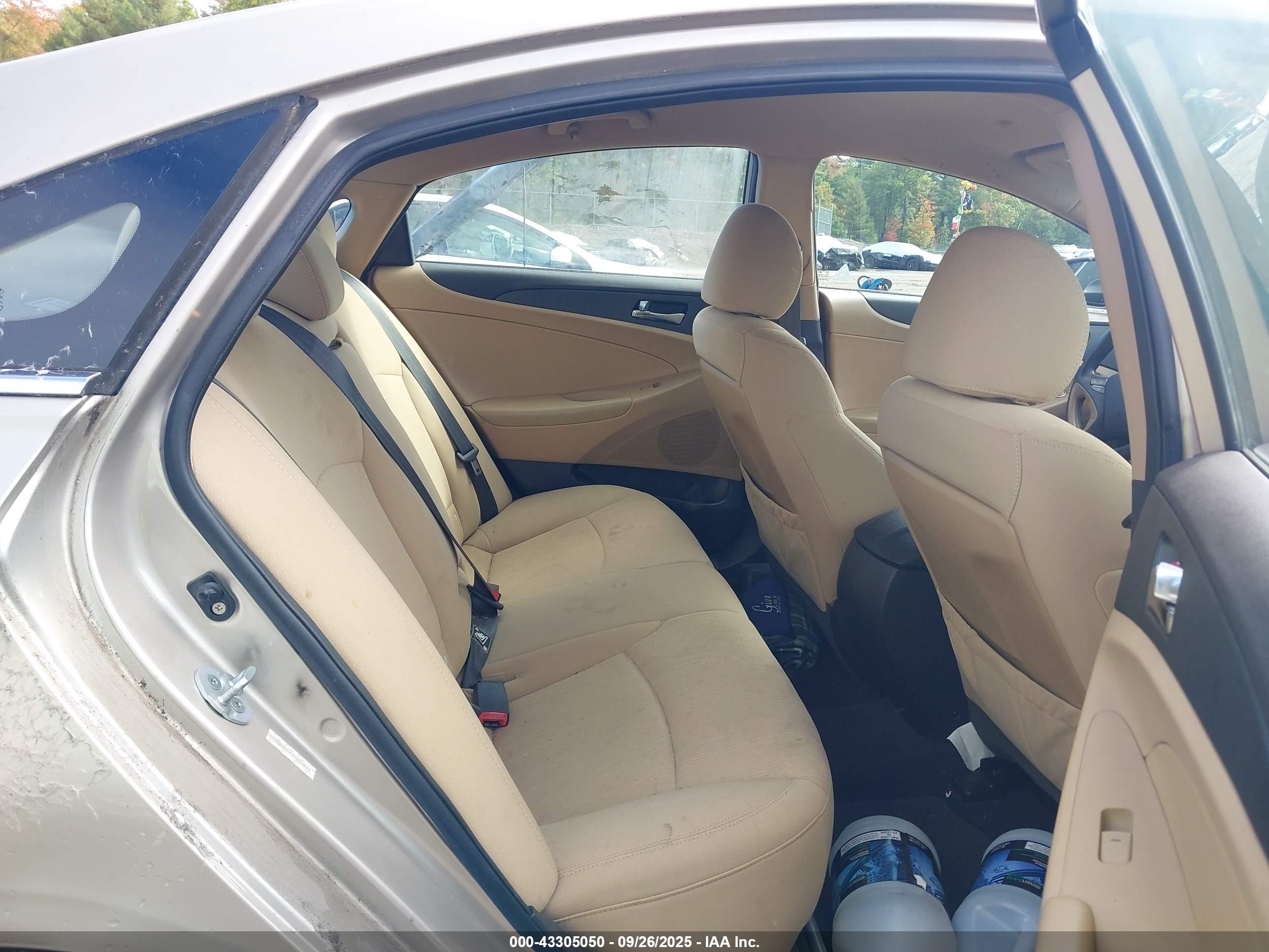 HYUNDAI SONATA image 8