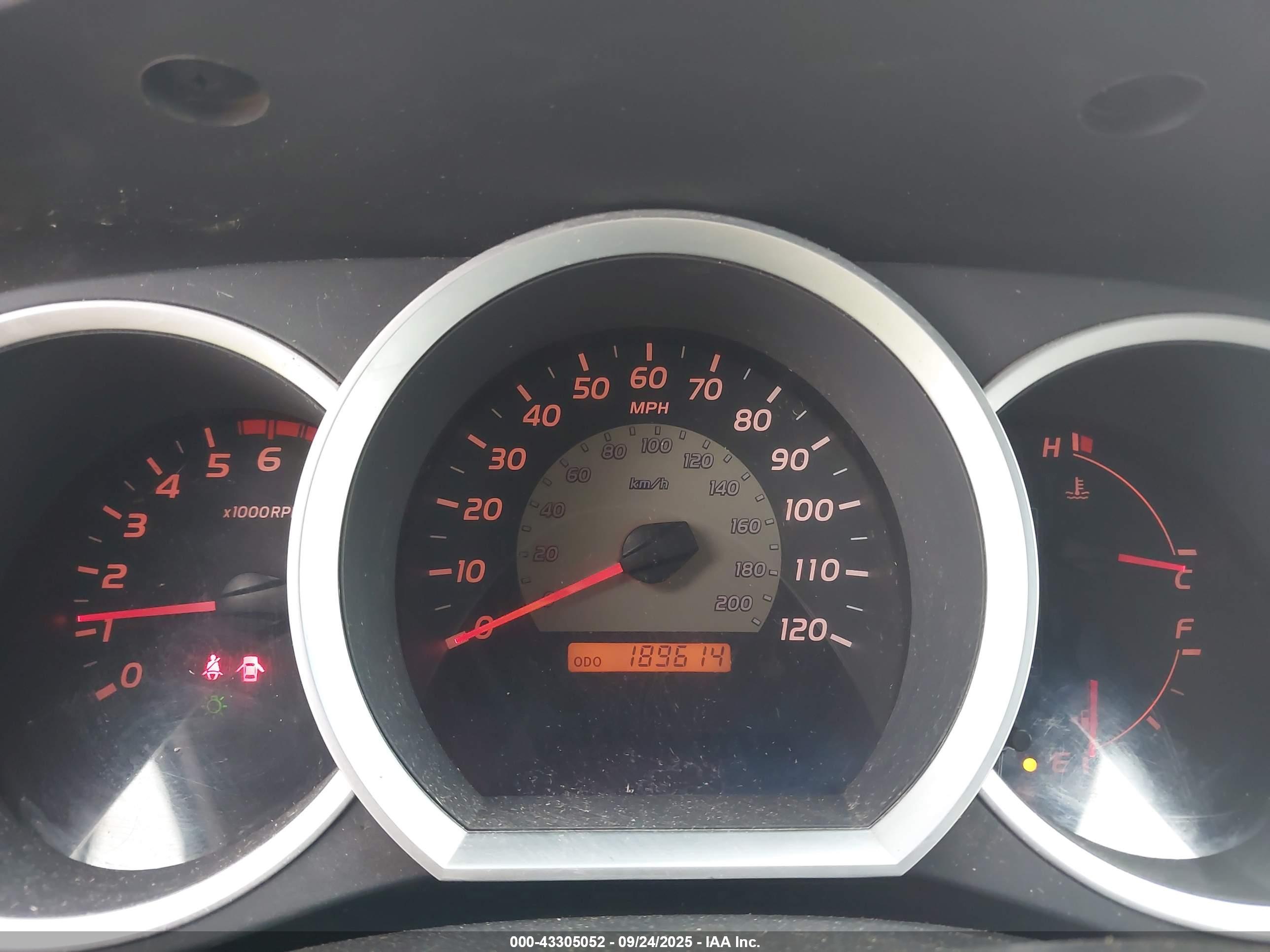 TOYOTA TACOMA image 7