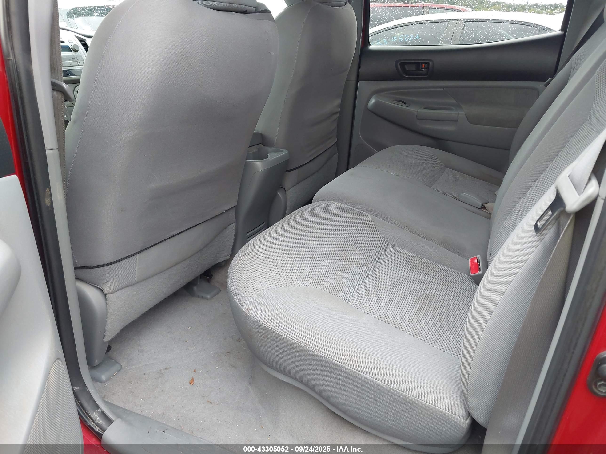 TOYOTA TACOMA image 8