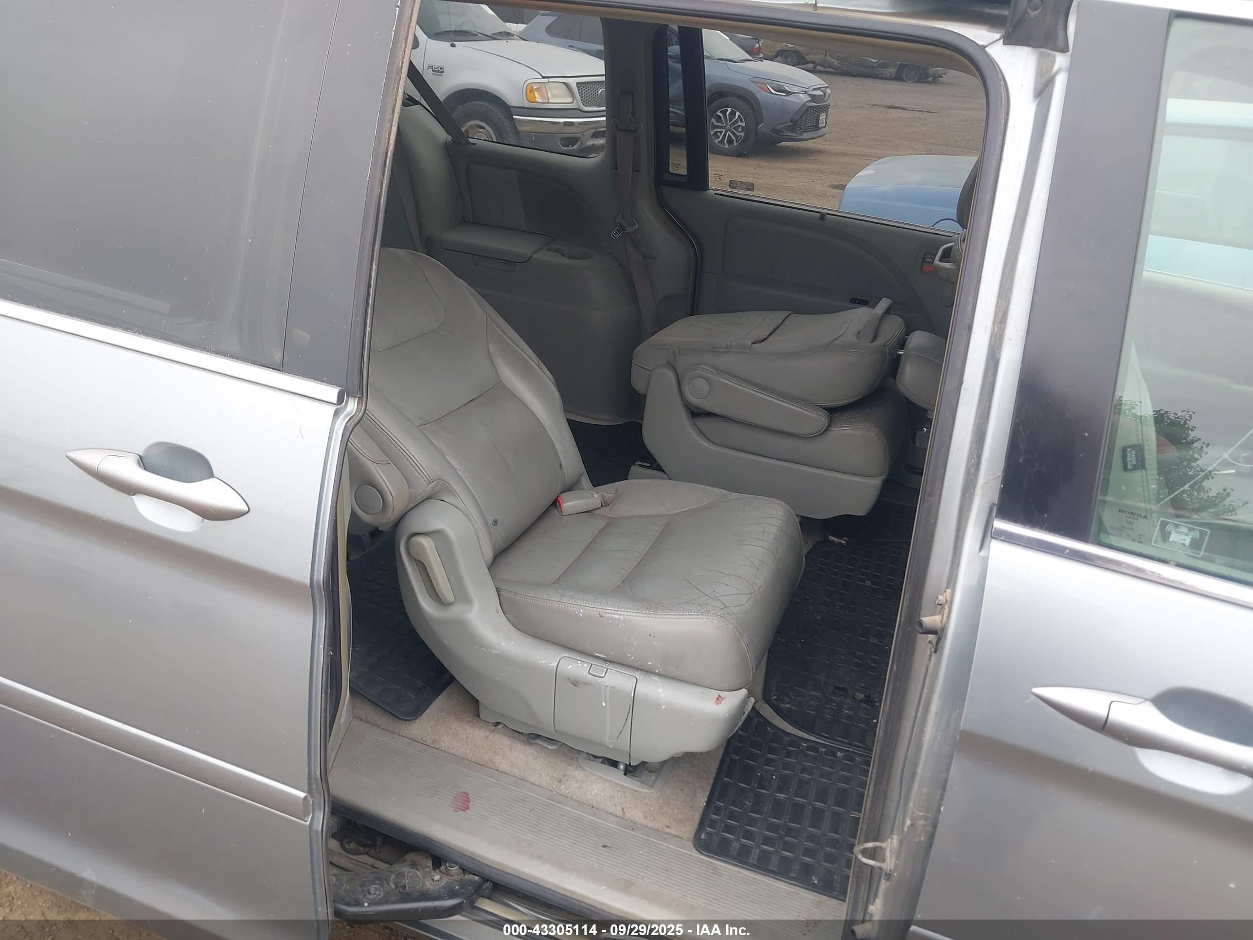 HONDA ODYSSEY image 8