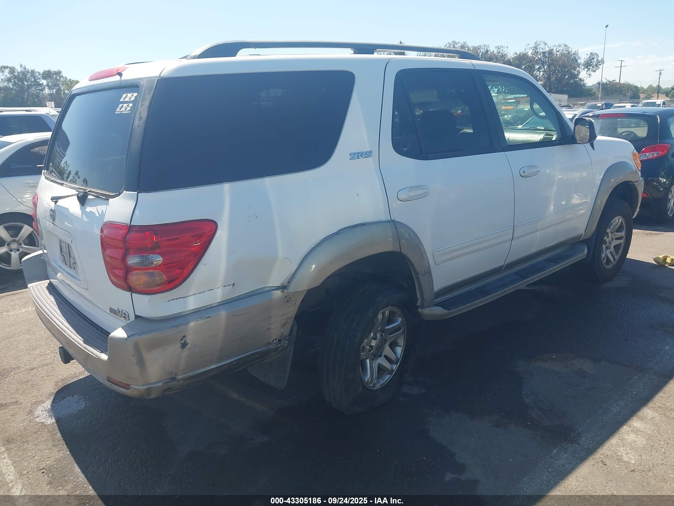 TOYOTA SEQUOIA image 4