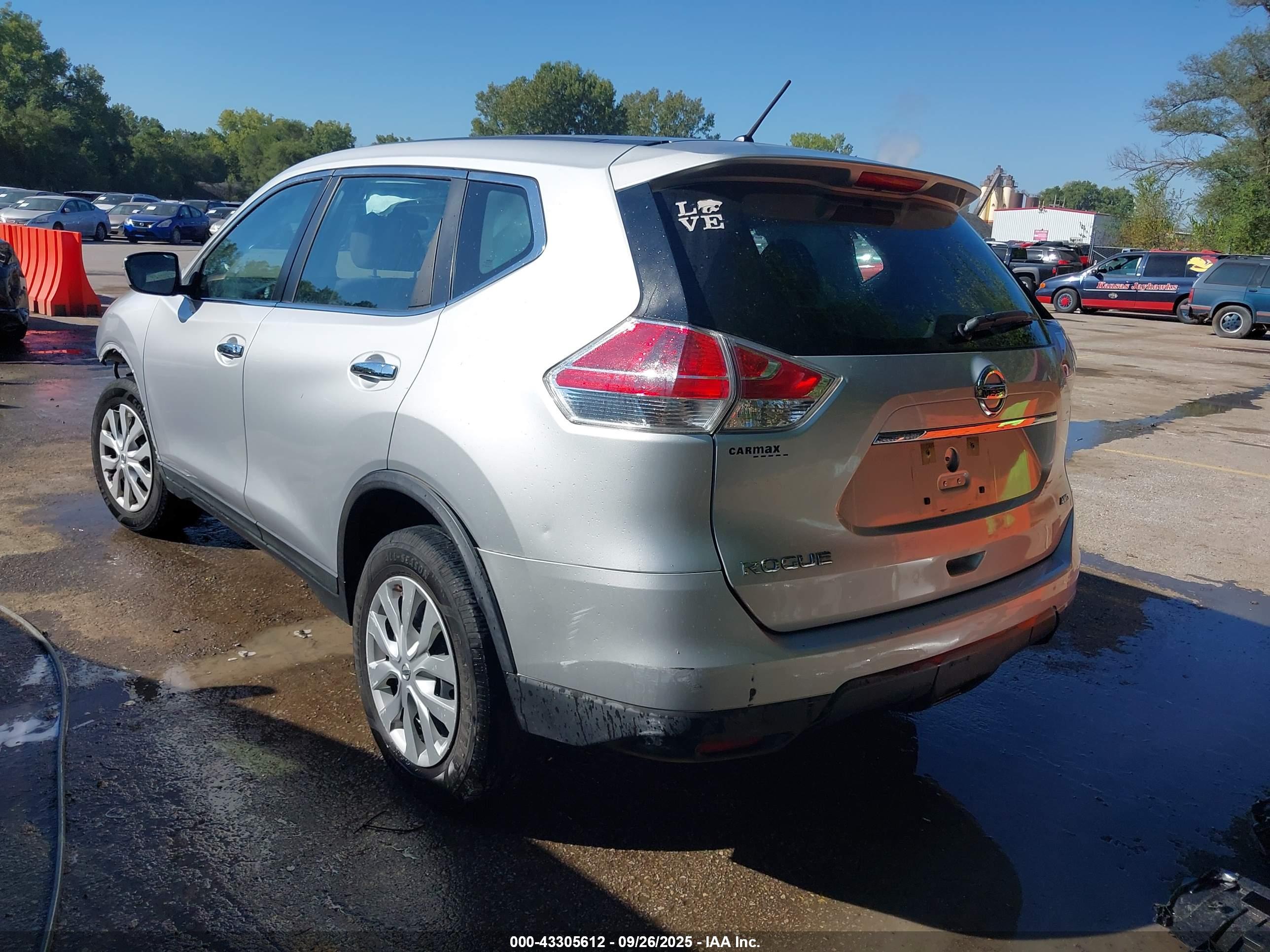 NISSAN ROGUE image 3