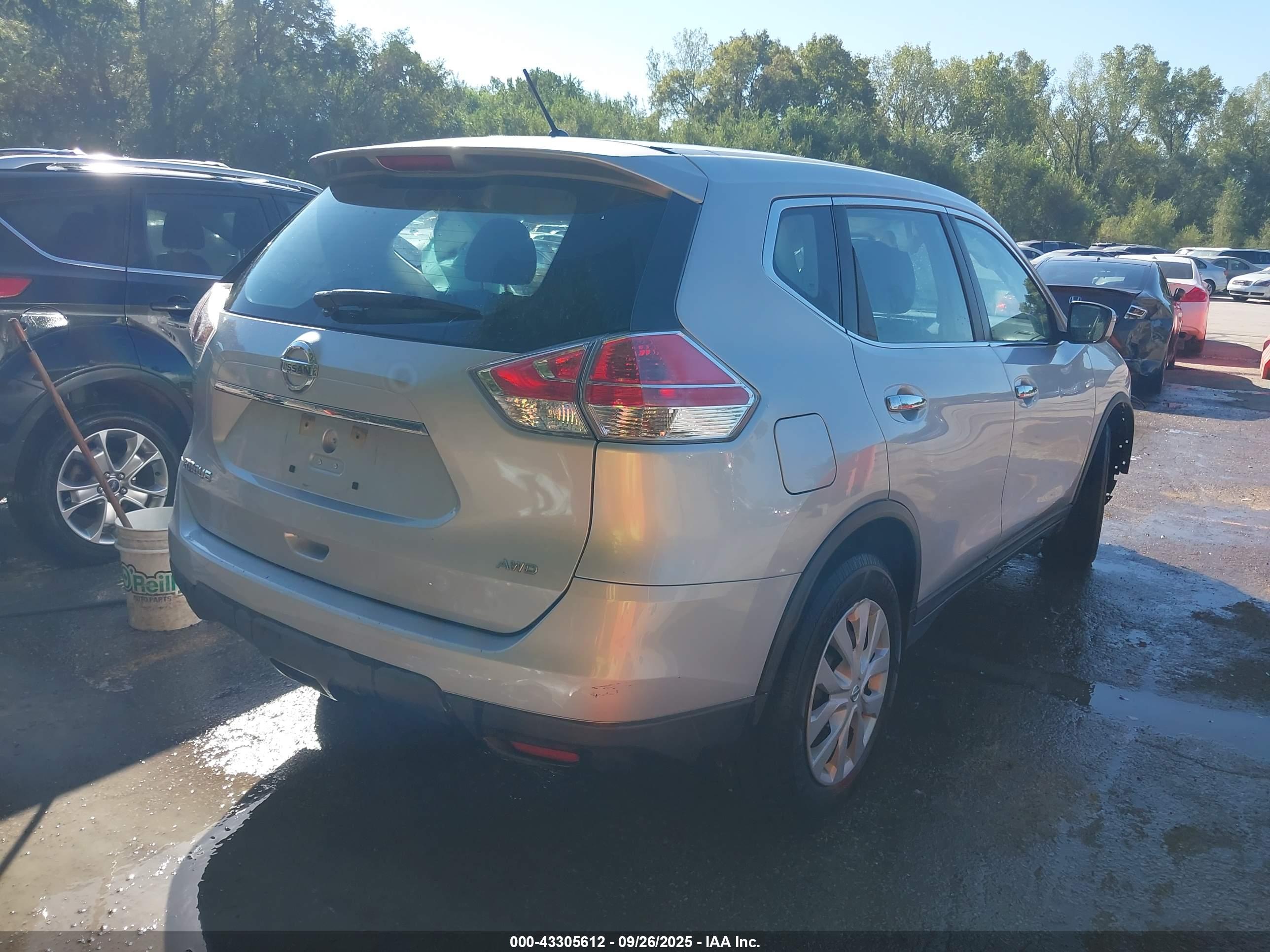 NISSAN ROGUE image 4