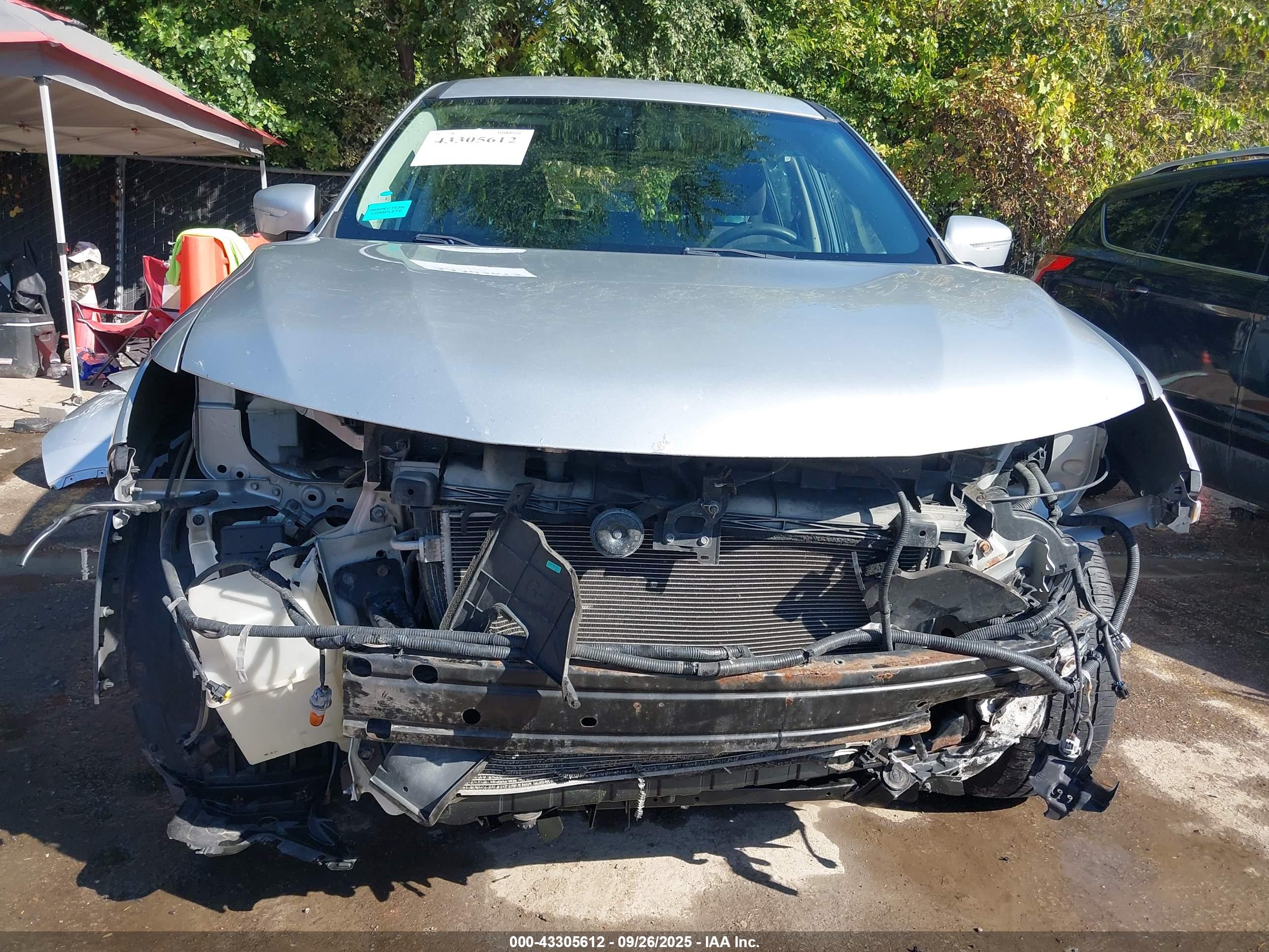 NISSAN ROGUE image 6