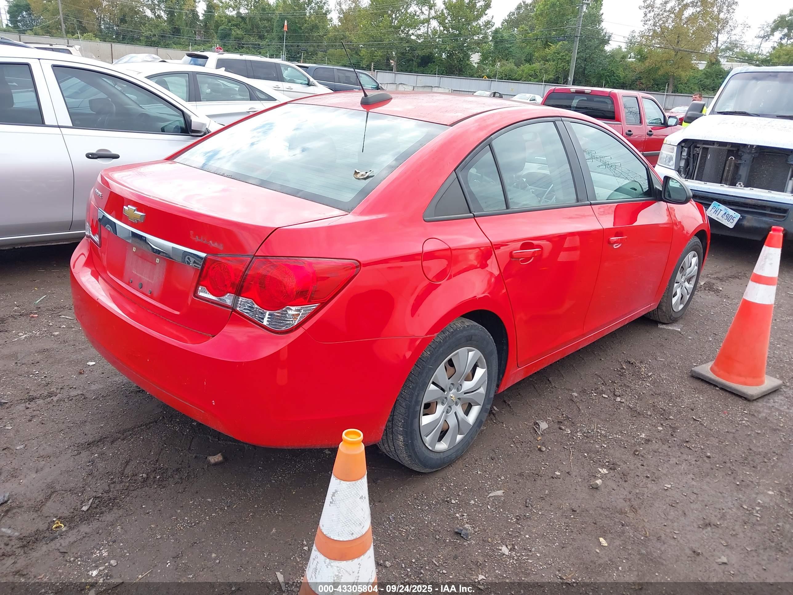 CHEVROLET CRUZE image 4