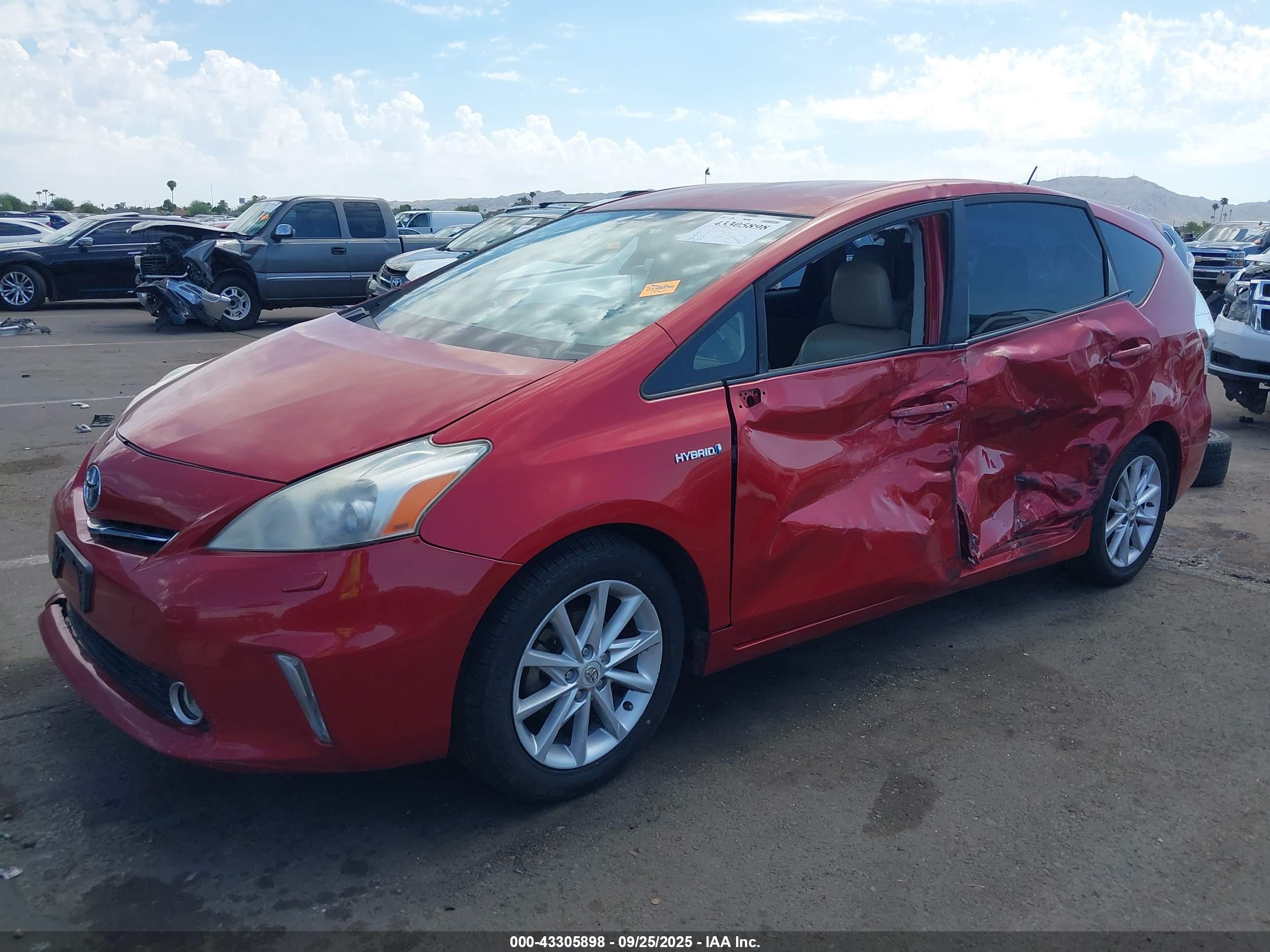 TOYOTA PRIUS image 2