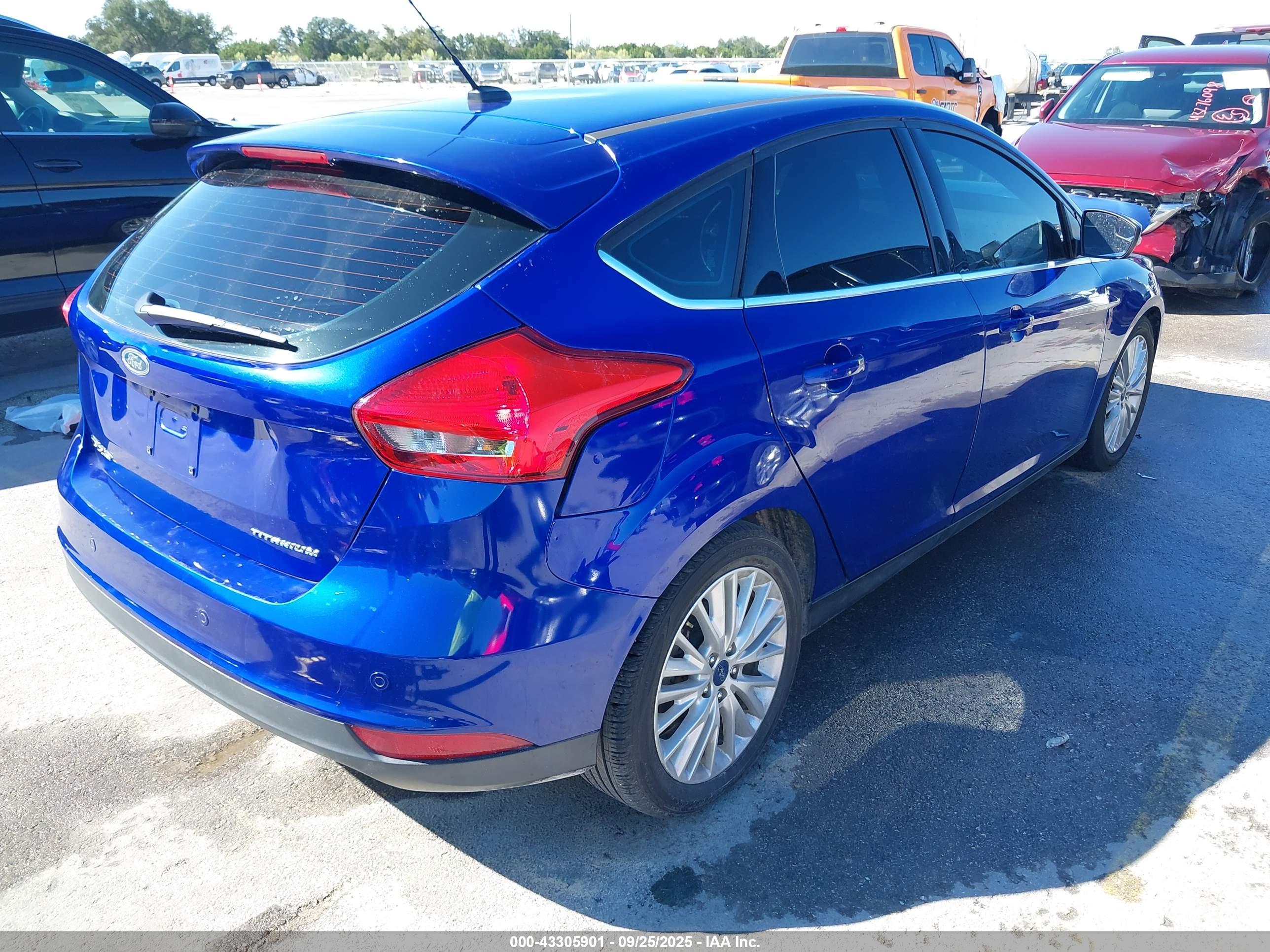 FORD FOCUS image 4