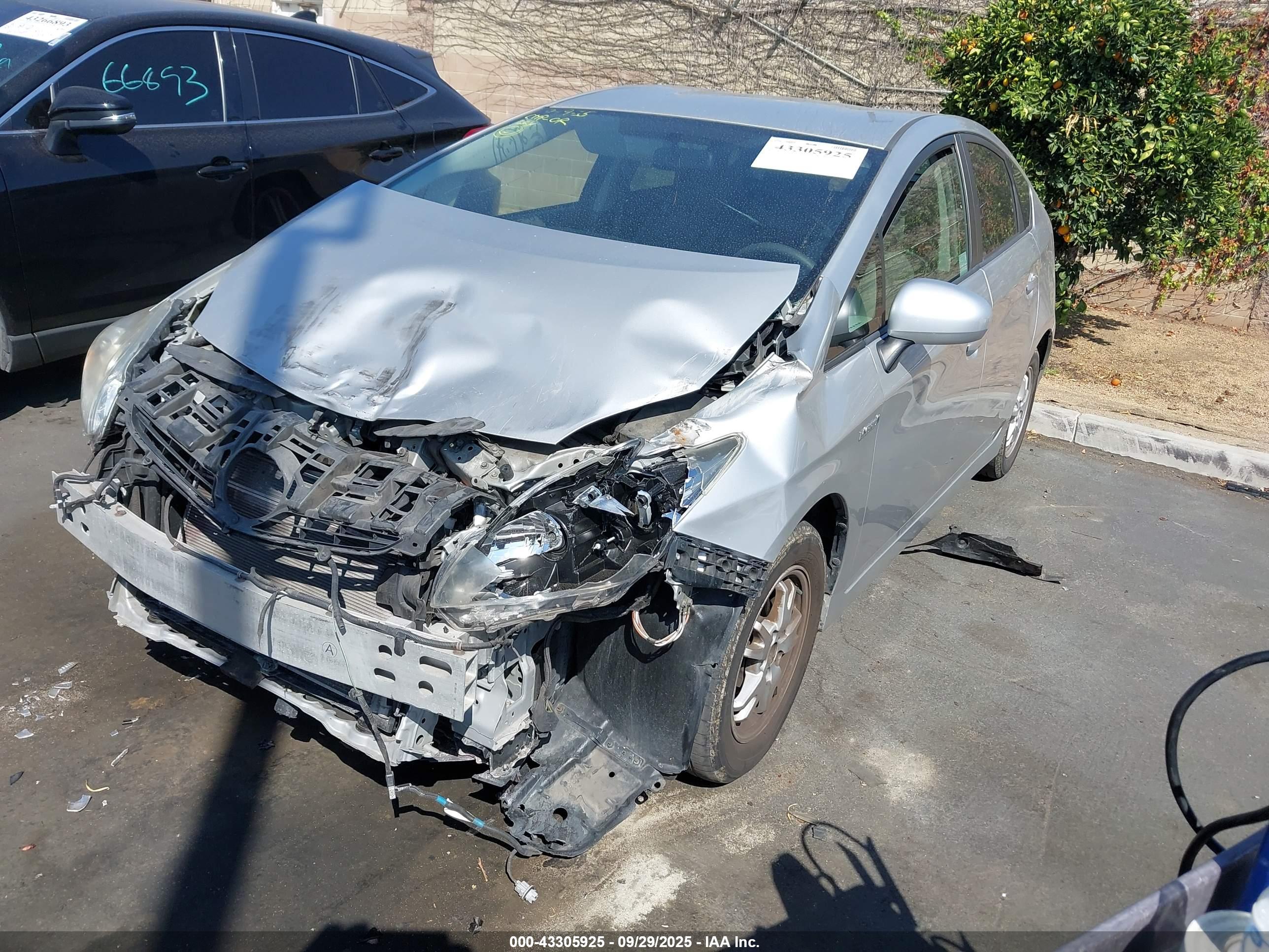 TOYOTA PRIUS image 2