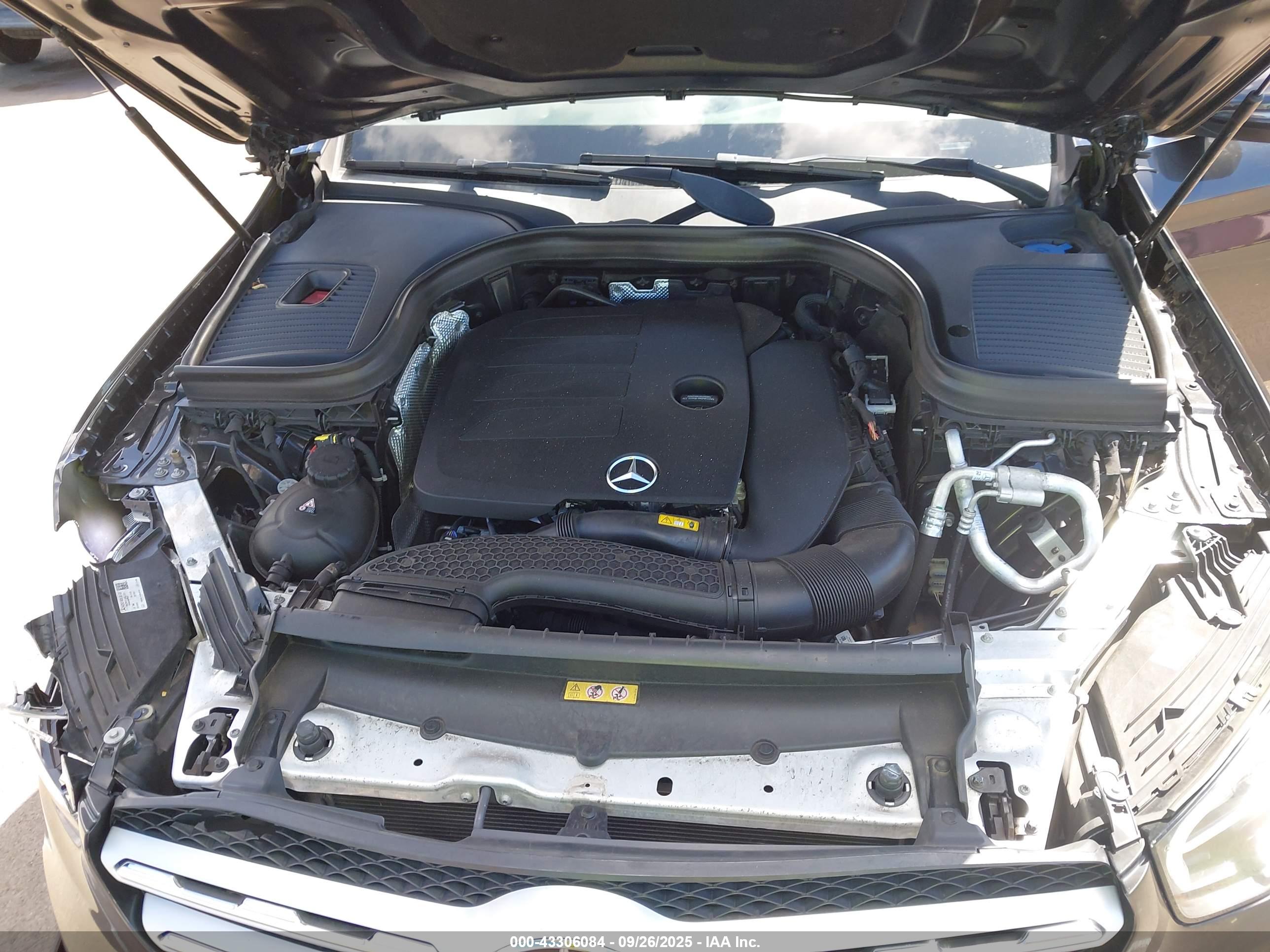 MERCEDES-BENZ GLC image 10