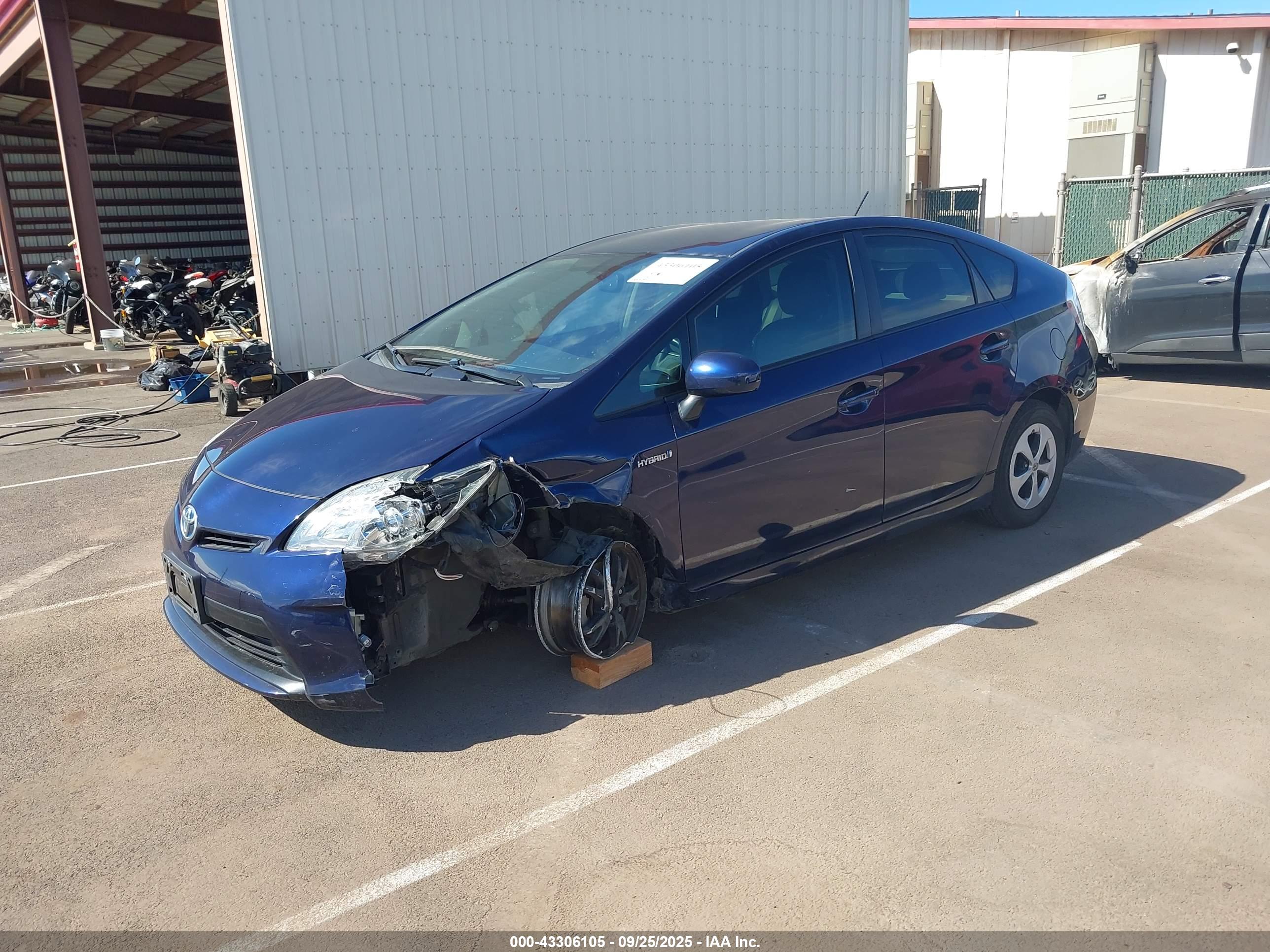 TOYOTA PRIUS image 2