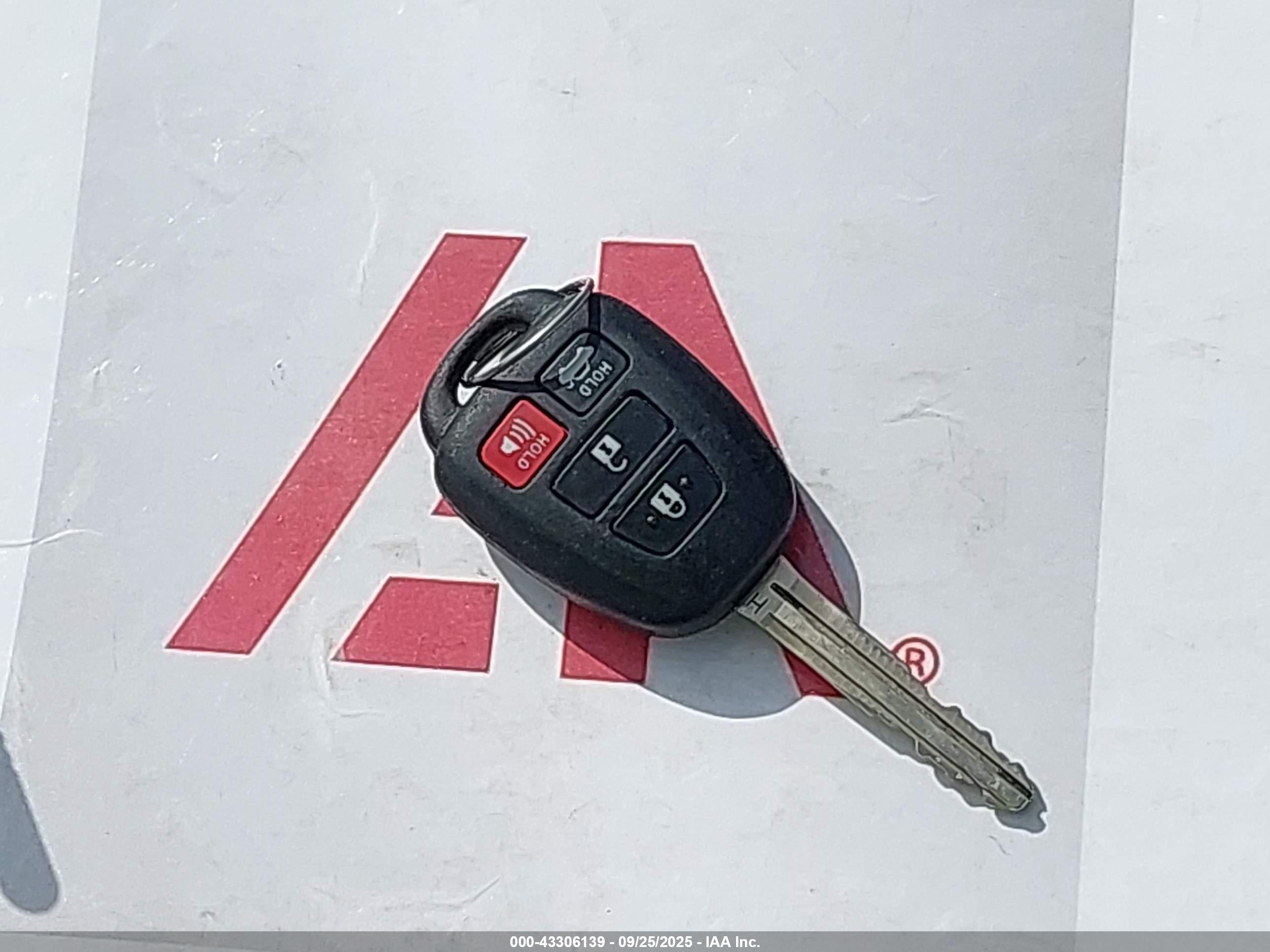TOYOTA COROLLA image 11