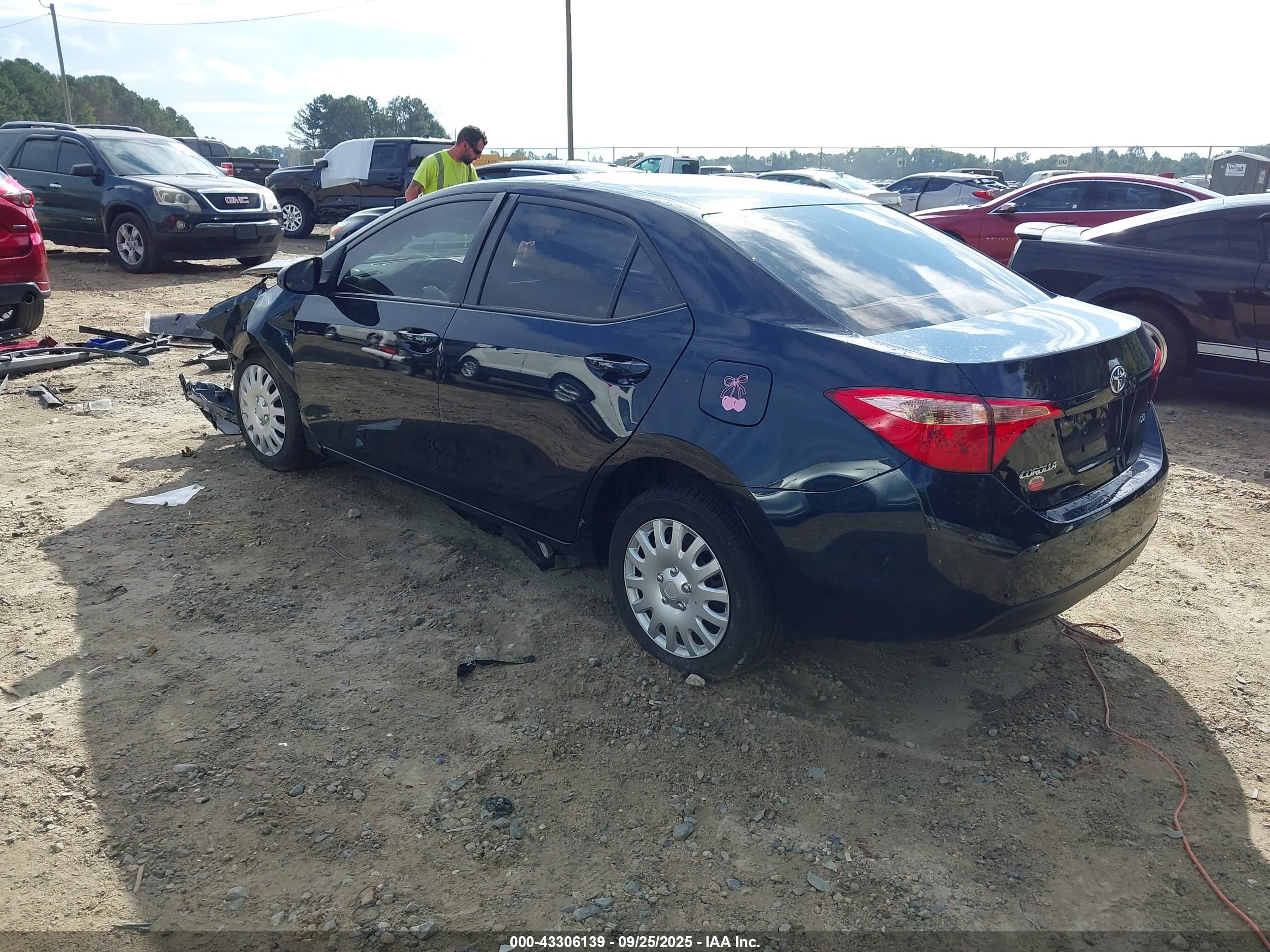 TOYOTA COROLLA image 3