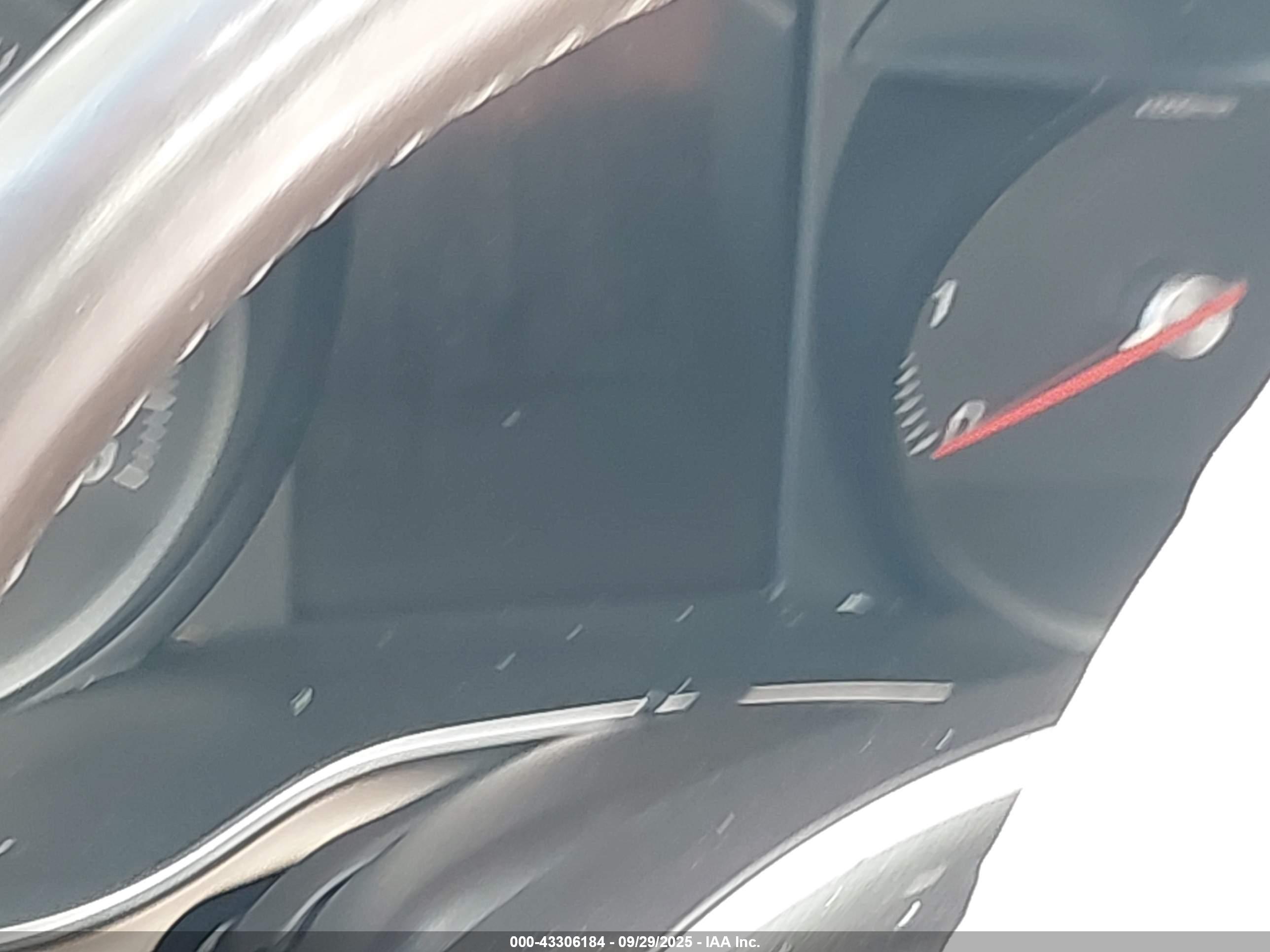 MERCEDES-BENZ GLC image 7