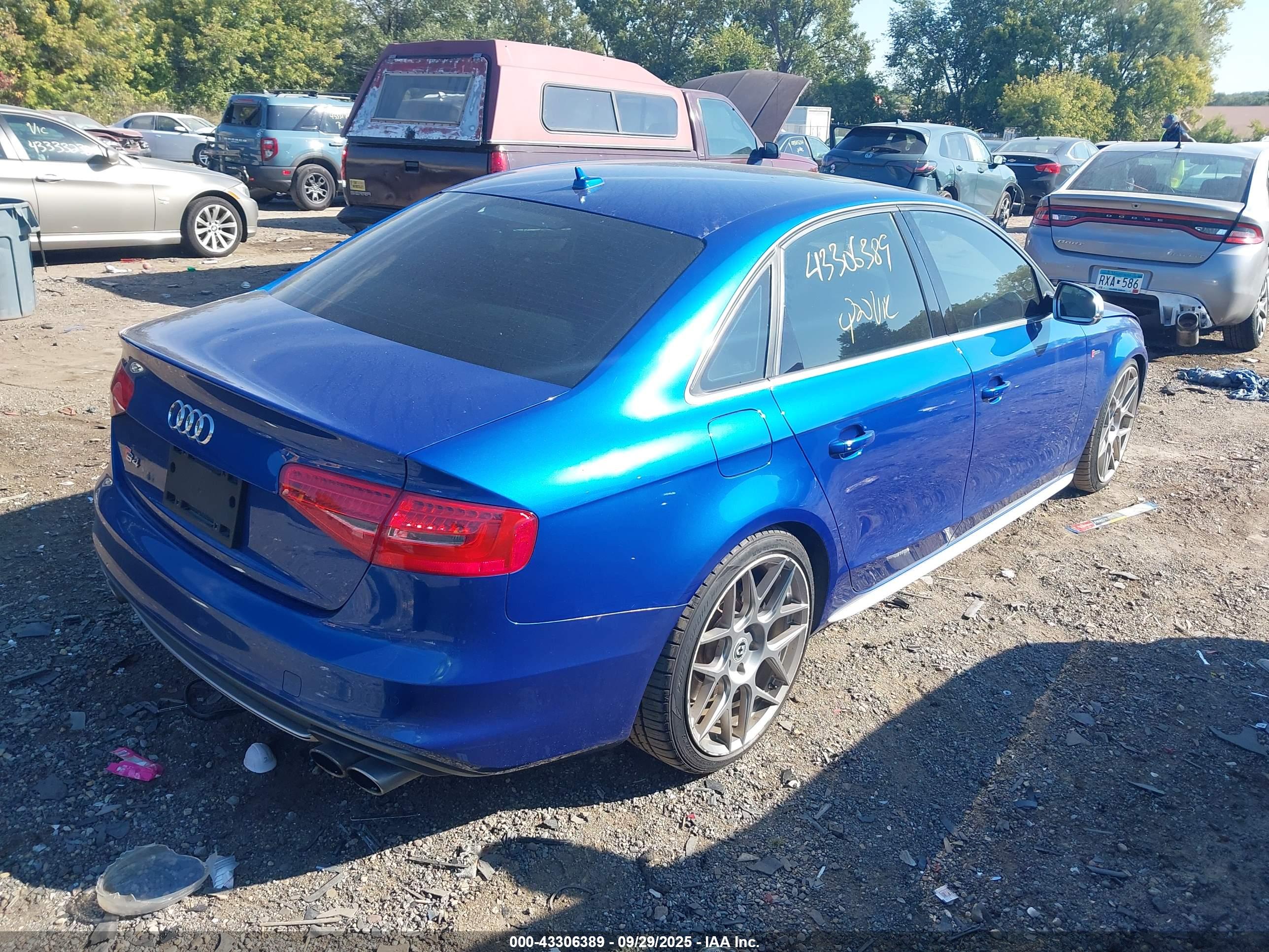 AUDI S4 image 4