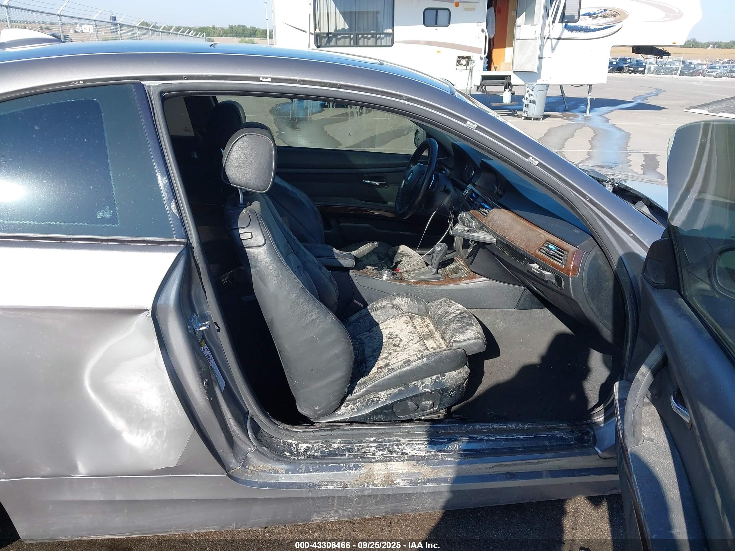 BMW 328I image 5
