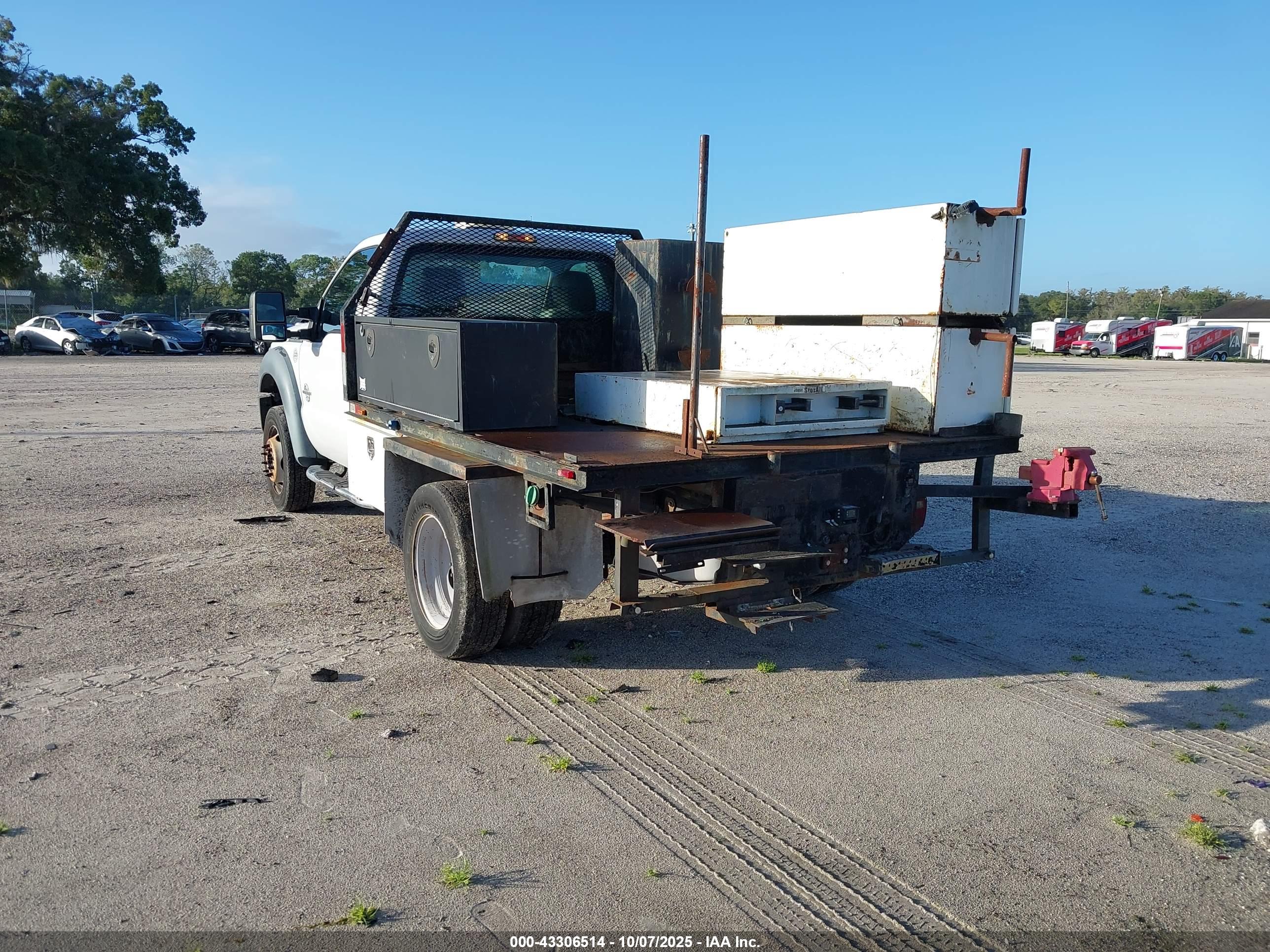 FORD F-550 image 3
