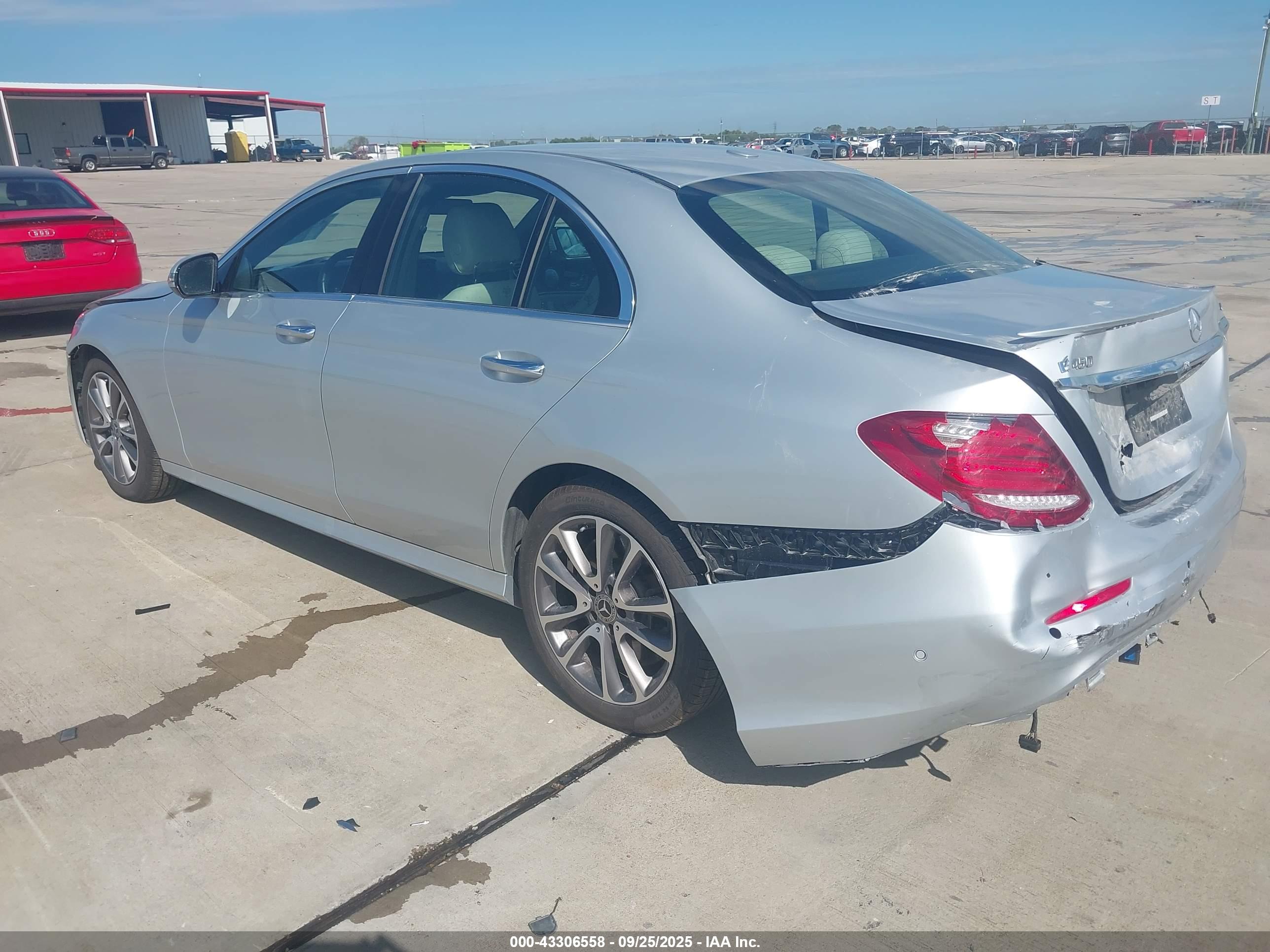 MERCEDES-BENZ E image 3