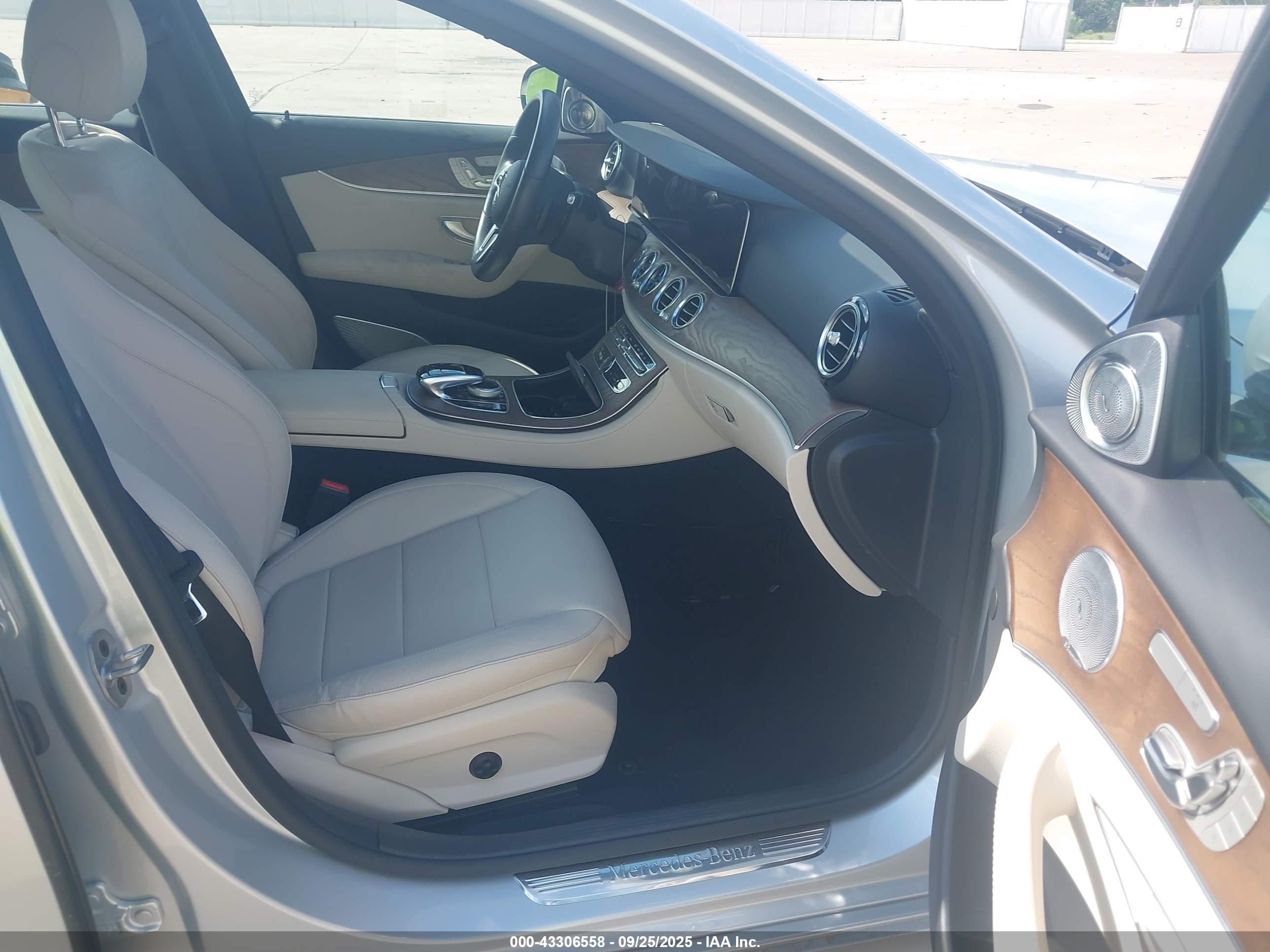 MERCEDES-BENZ E image 5