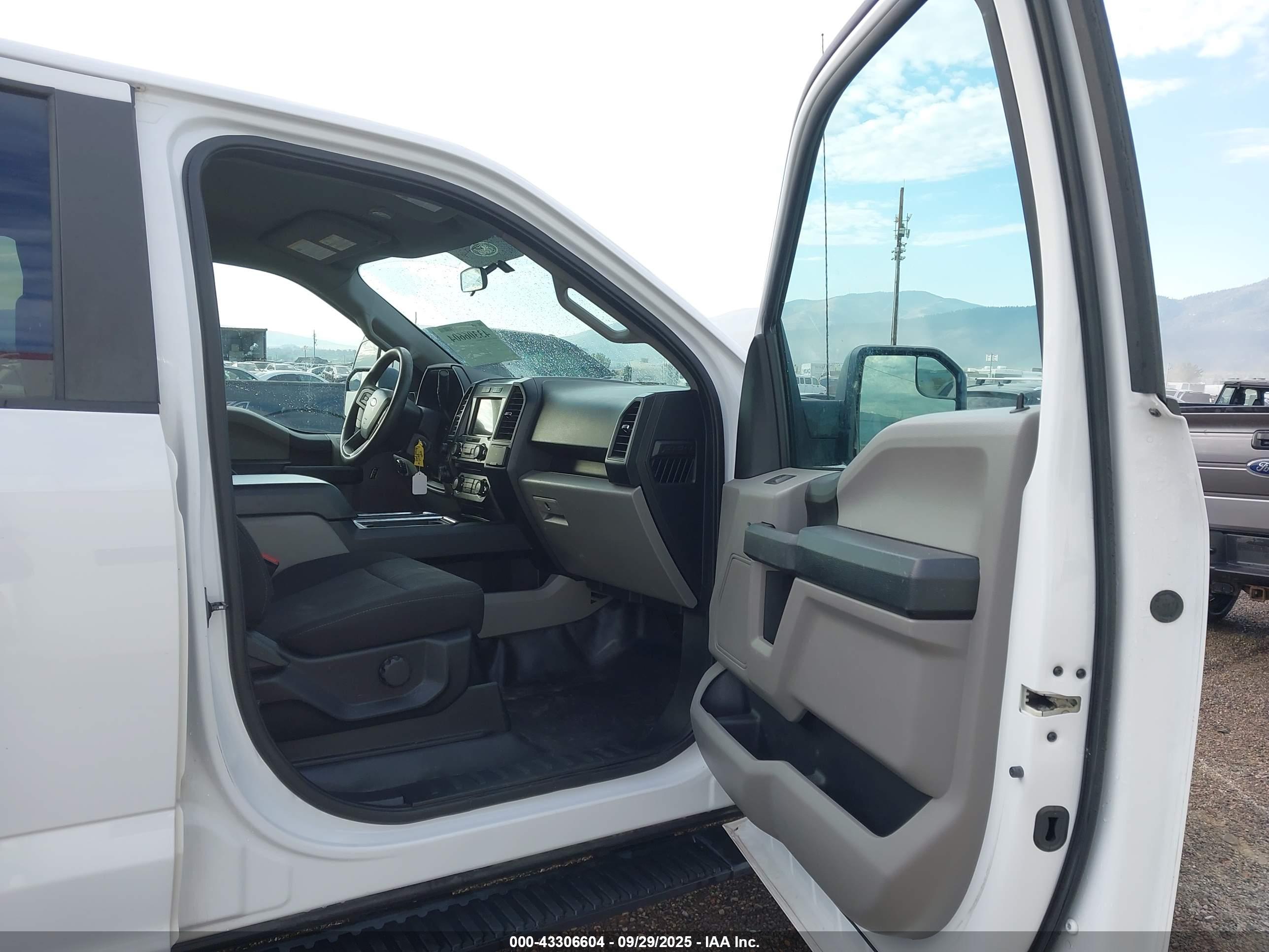 FORD F-150 image 5