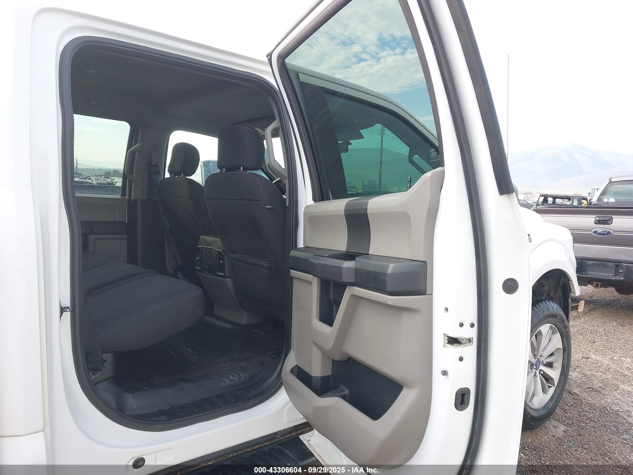 FORD F-150 image 8